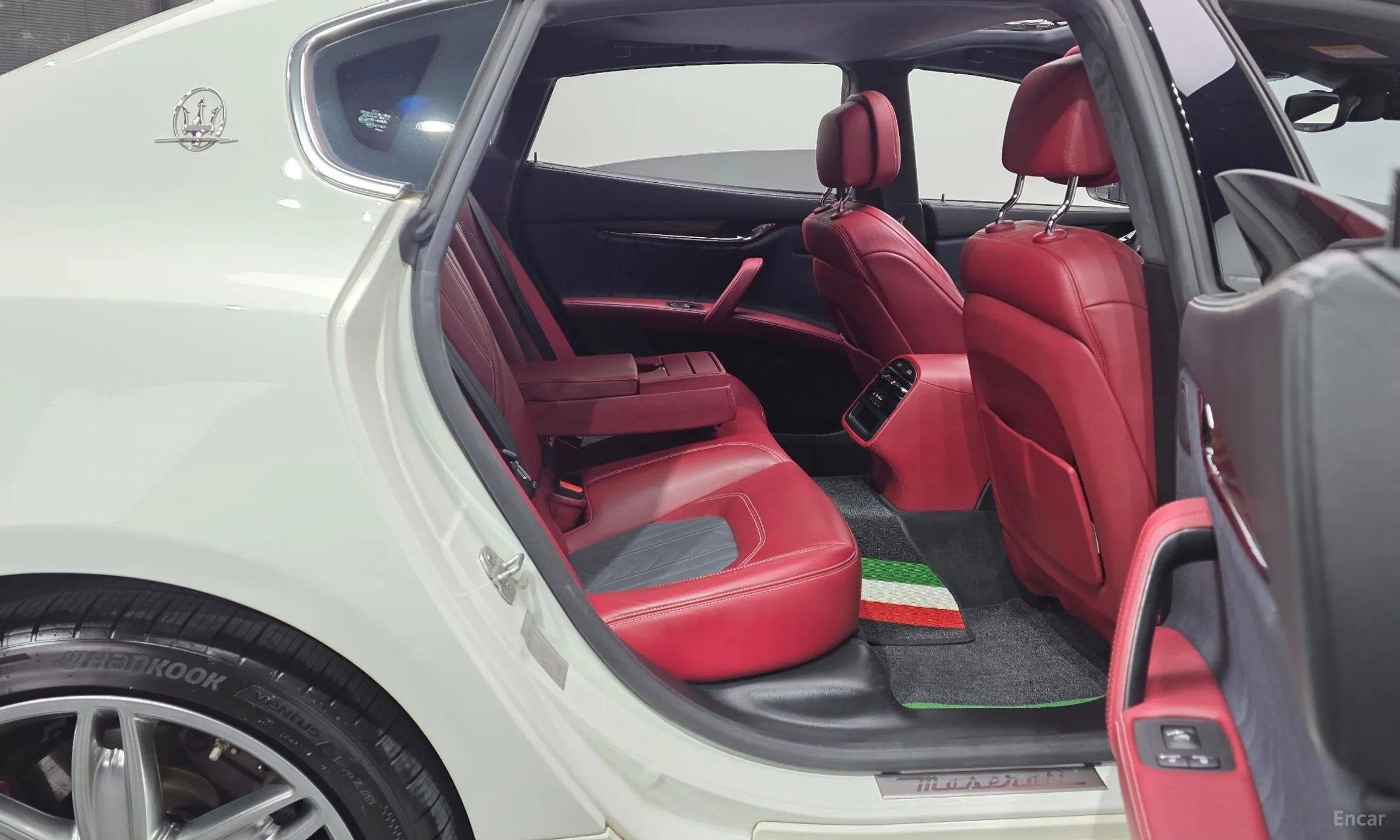 Maserati Quattroporte превью 12