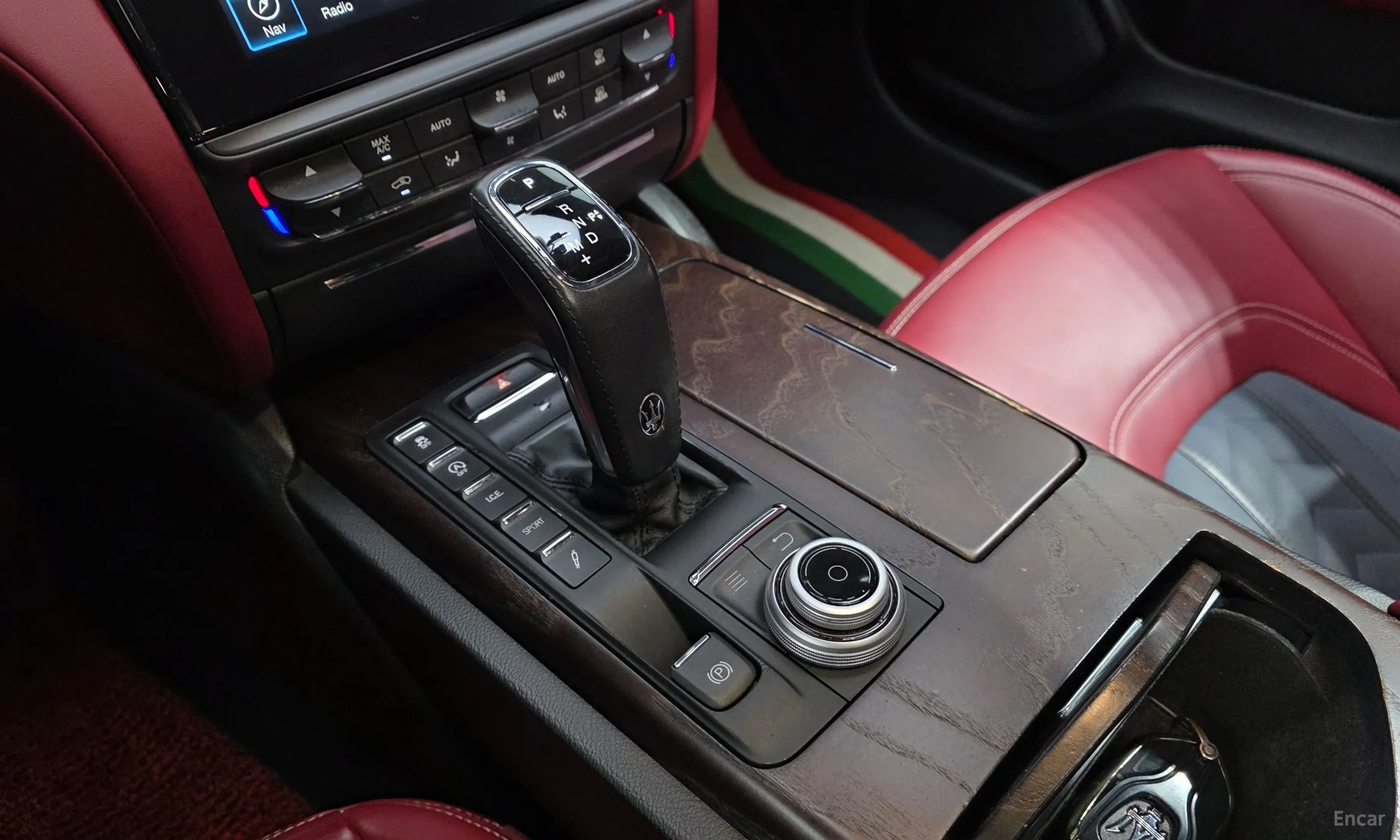 Maserati Quattroporte превью 9