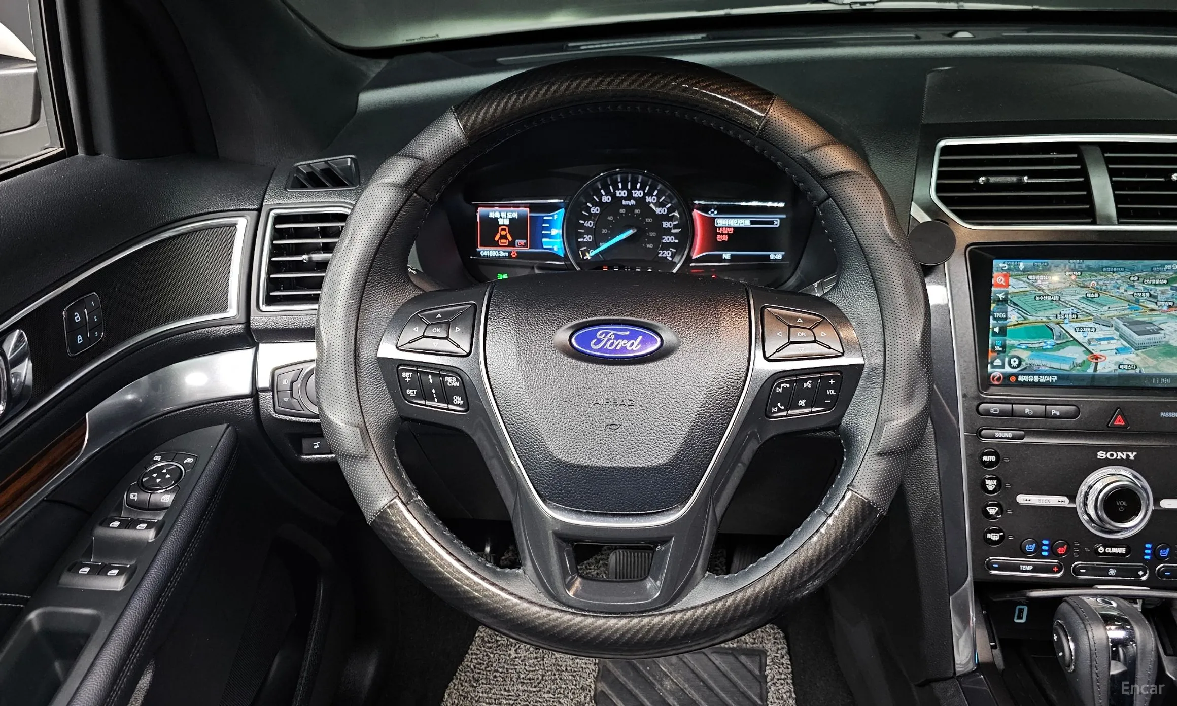 Ford Explorer превью 14