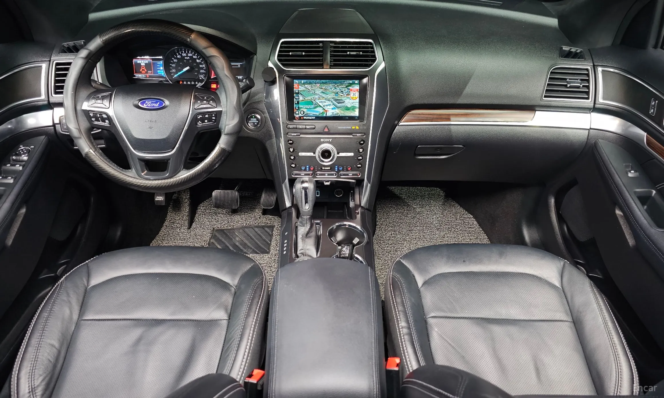 Ford Explorer превью 7