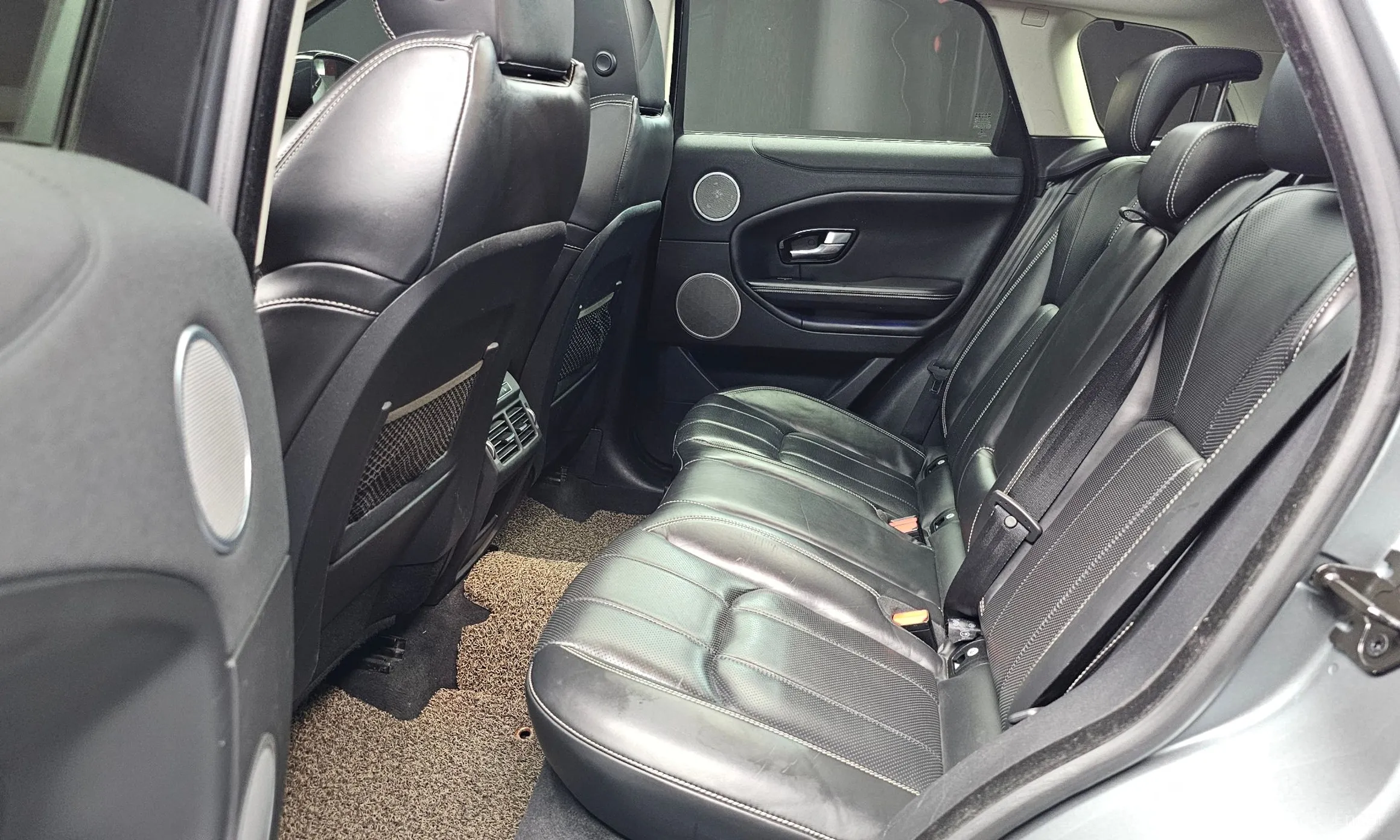 Land Rover Range Rover Evoque превью 12