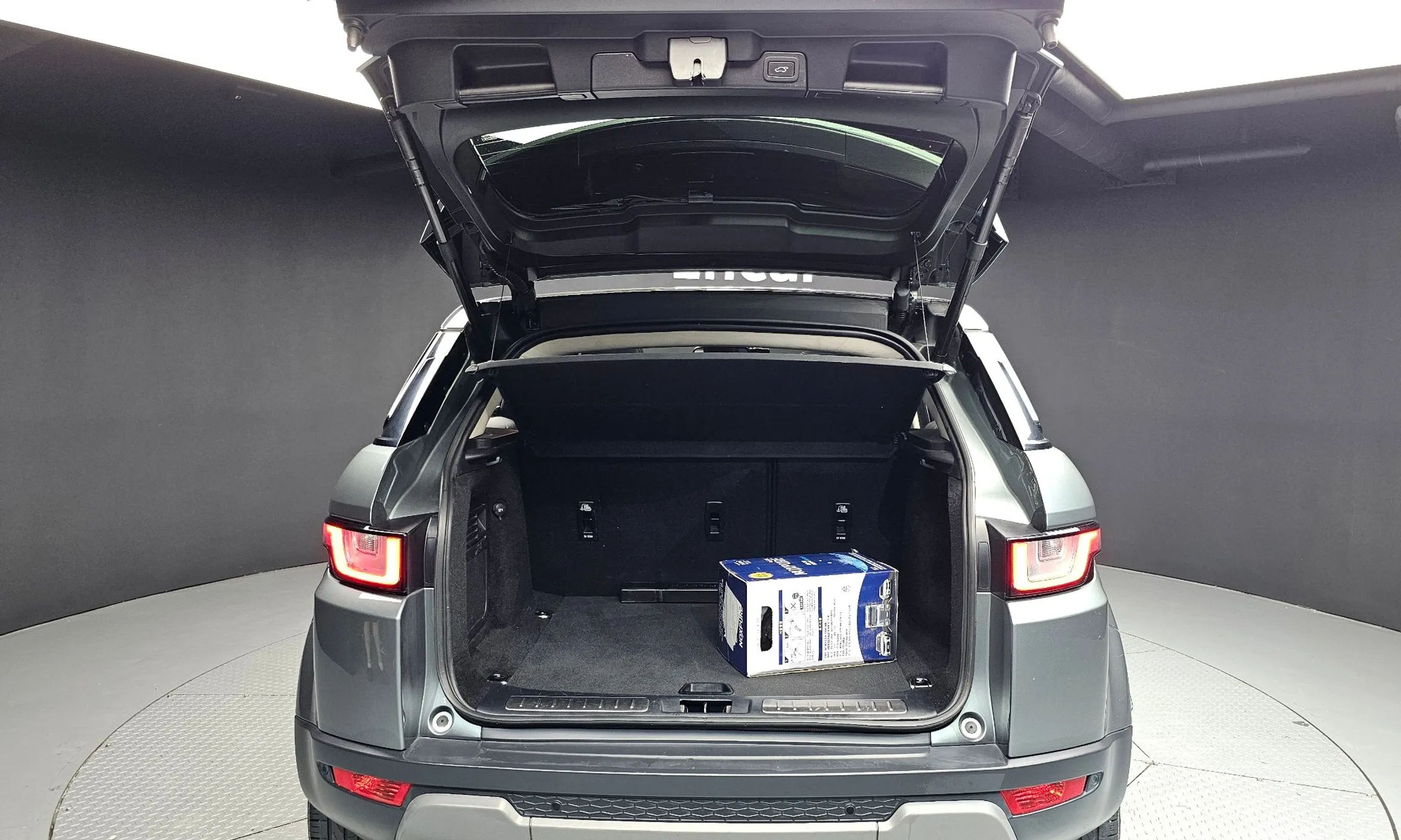 Land Rover Range Rover Evoque превью 20