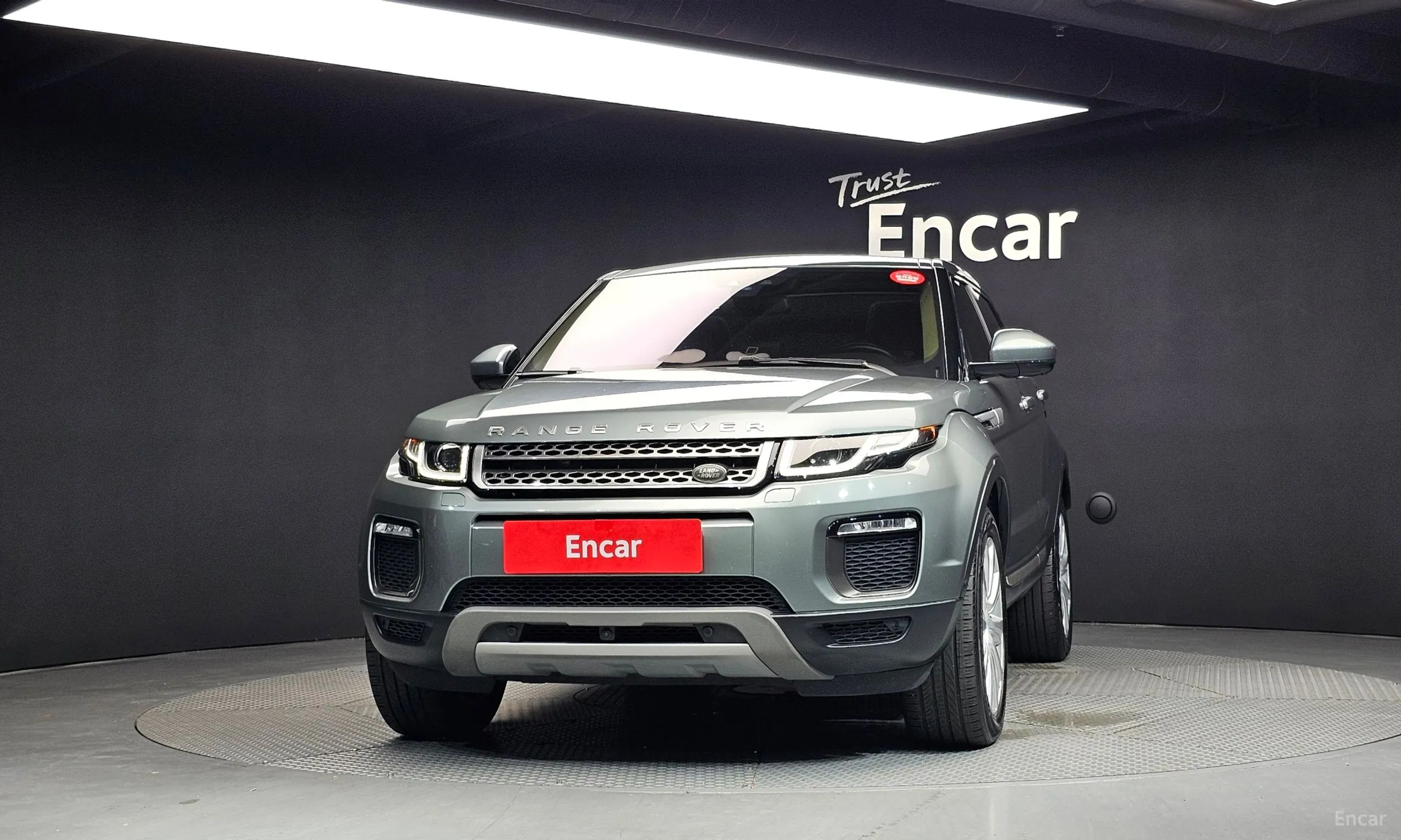 Land Rover Range Rover Evoque превью 3