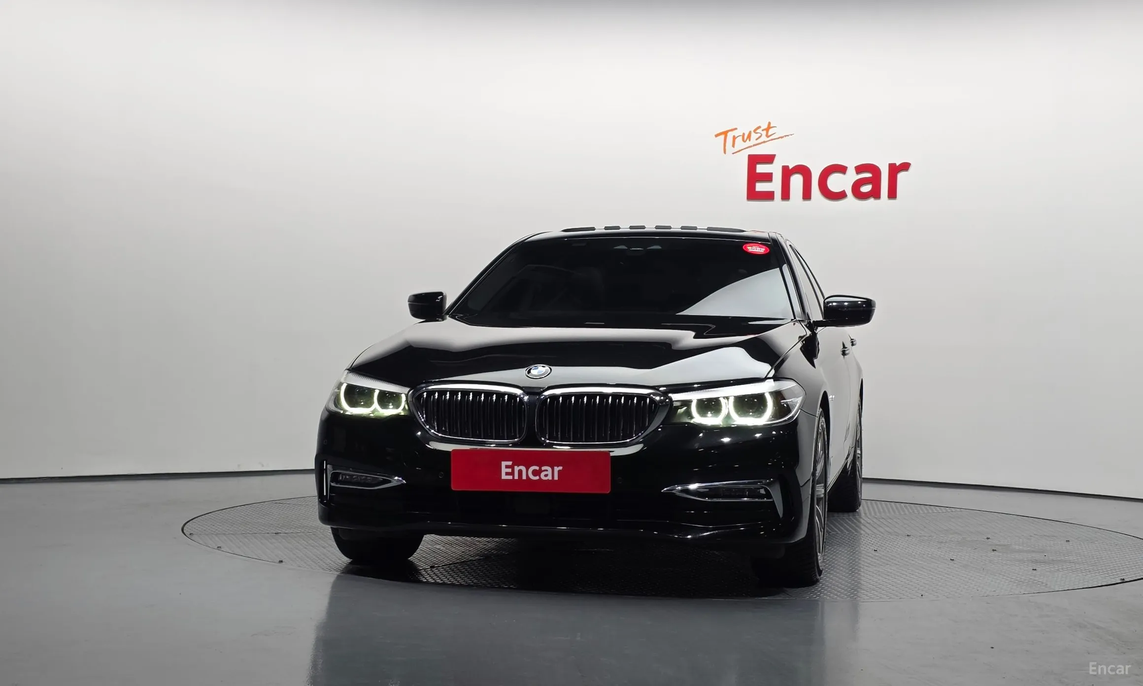 BMW 5 Series (G30) превью 3
