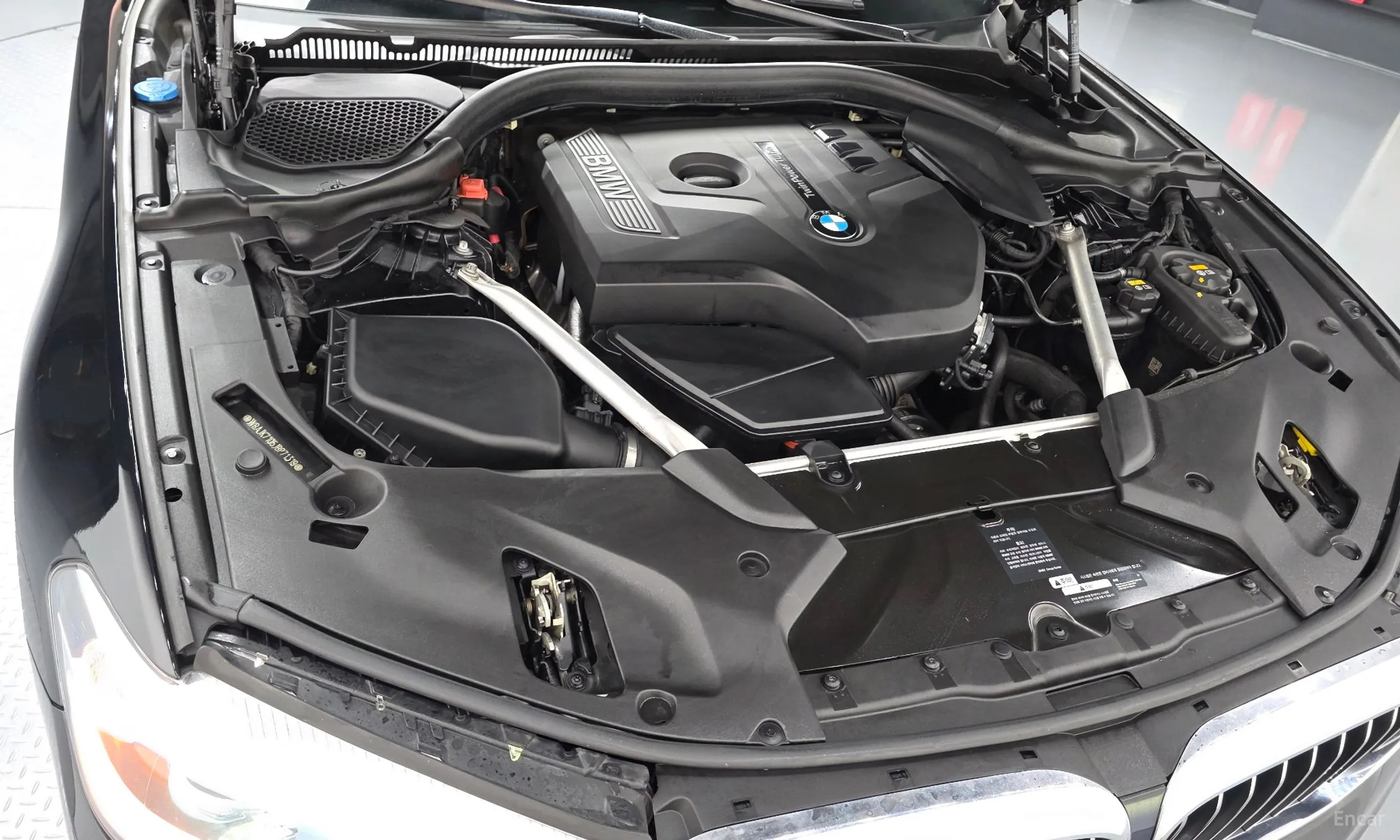 BMW 5 Series (G30) превью 6