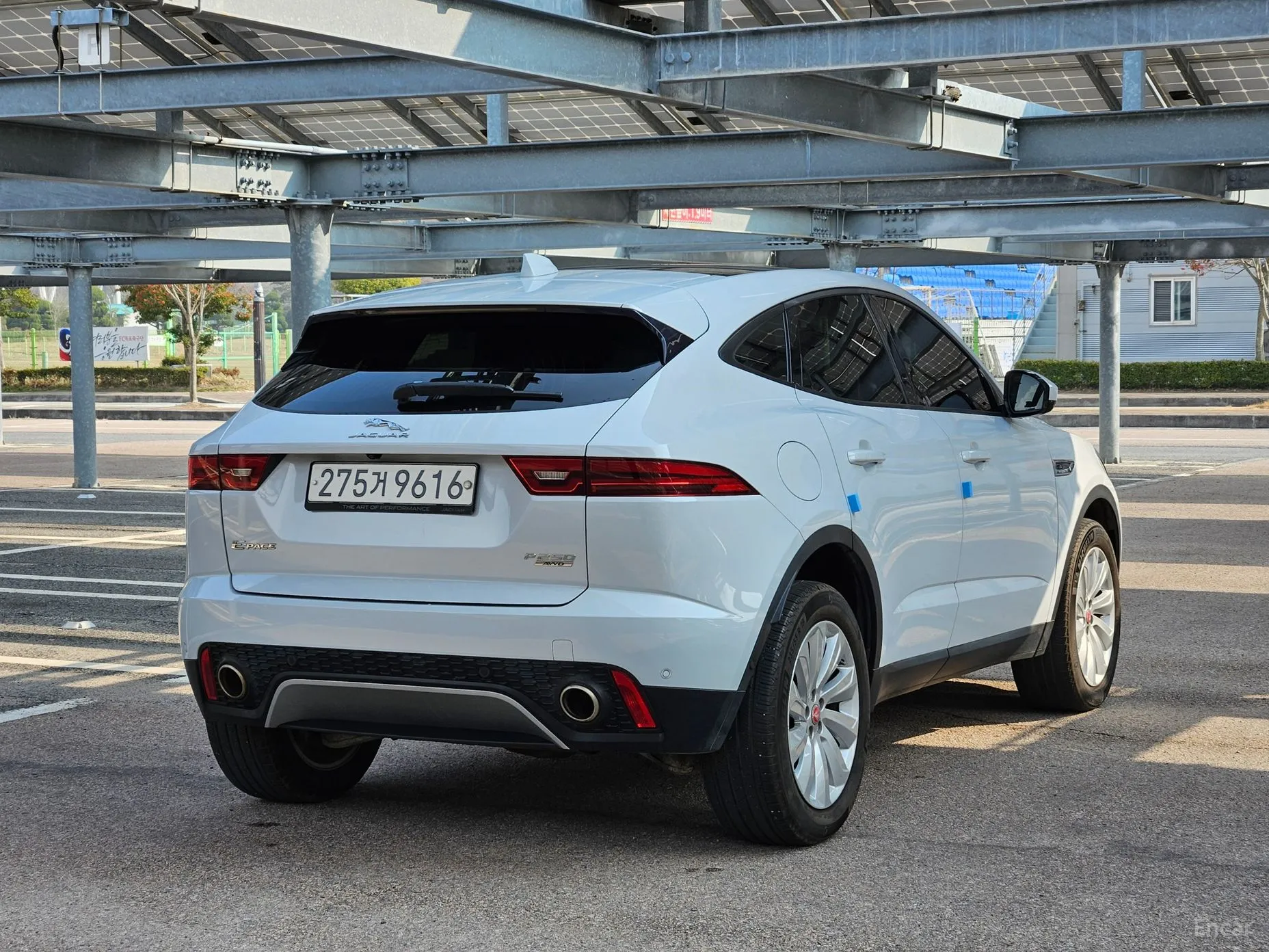 Jaguar E-PACE превью 3
