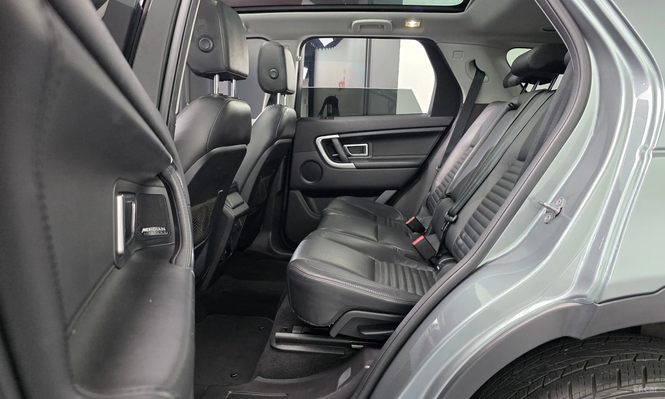 Land Rover Discovery Sports превью 12