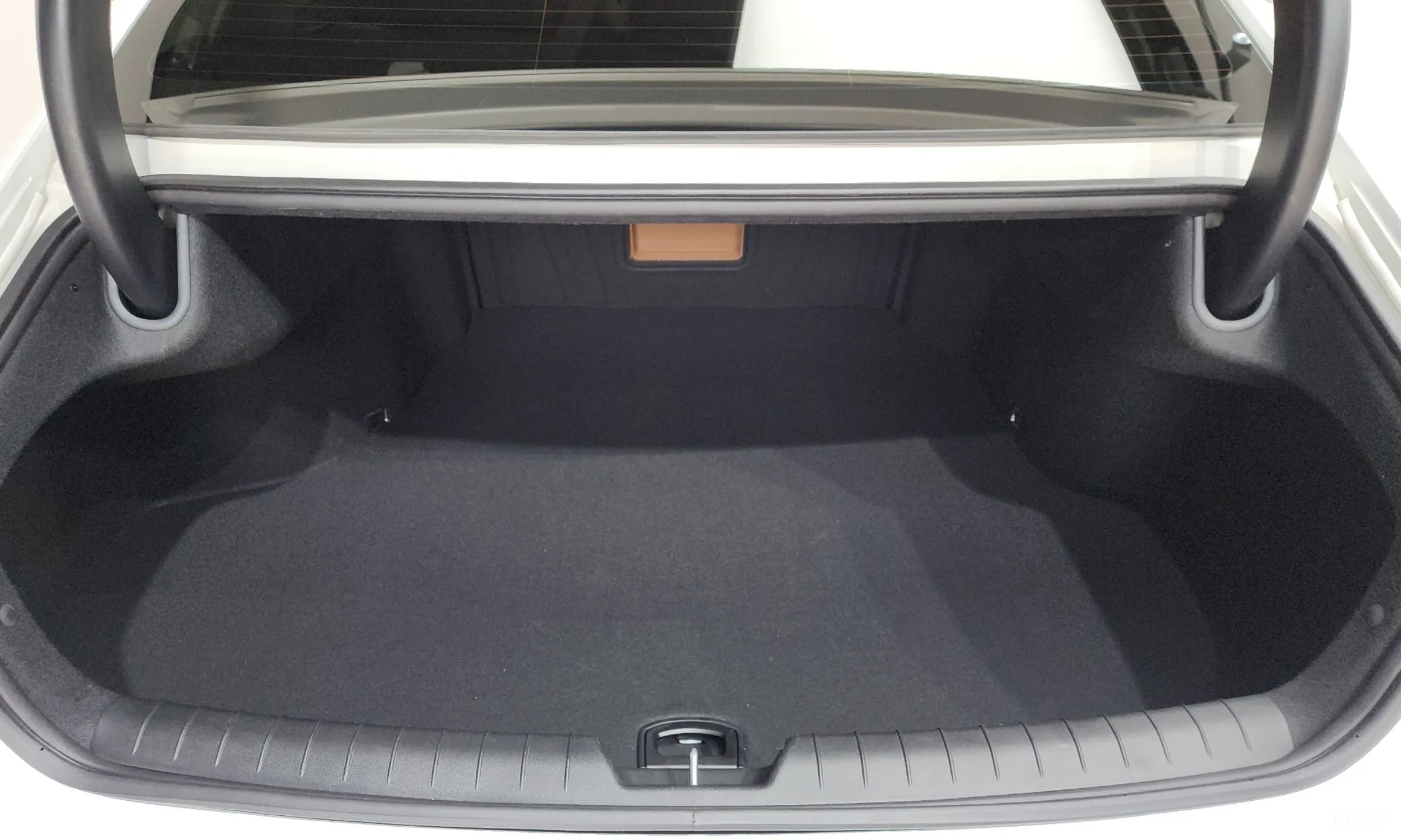 Hyundai Grandeur Hybrid (GN7) превью 12