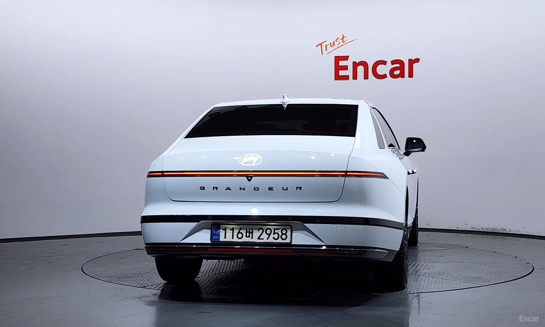 Hyundai Grandeur Hybrid (GN7) превью 4
