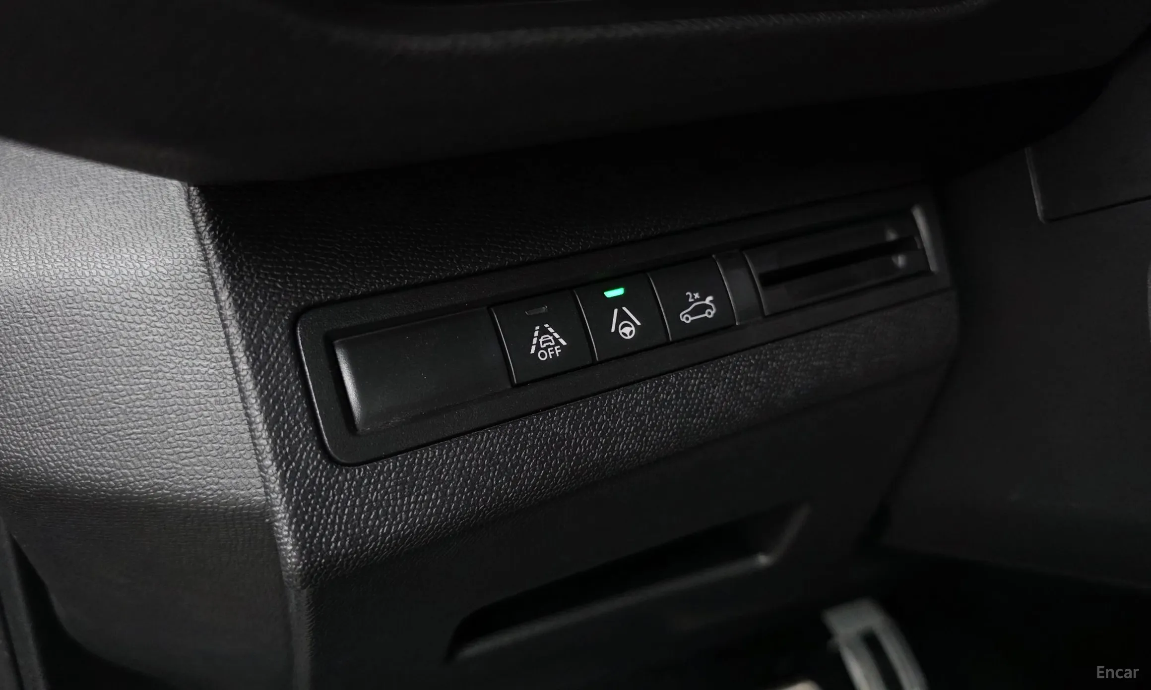 Peugeot 3008 2nd generation превью 20