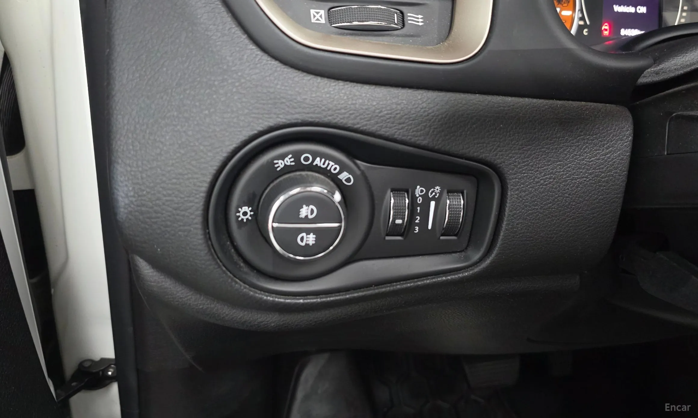 Jeep Renegade превью 18