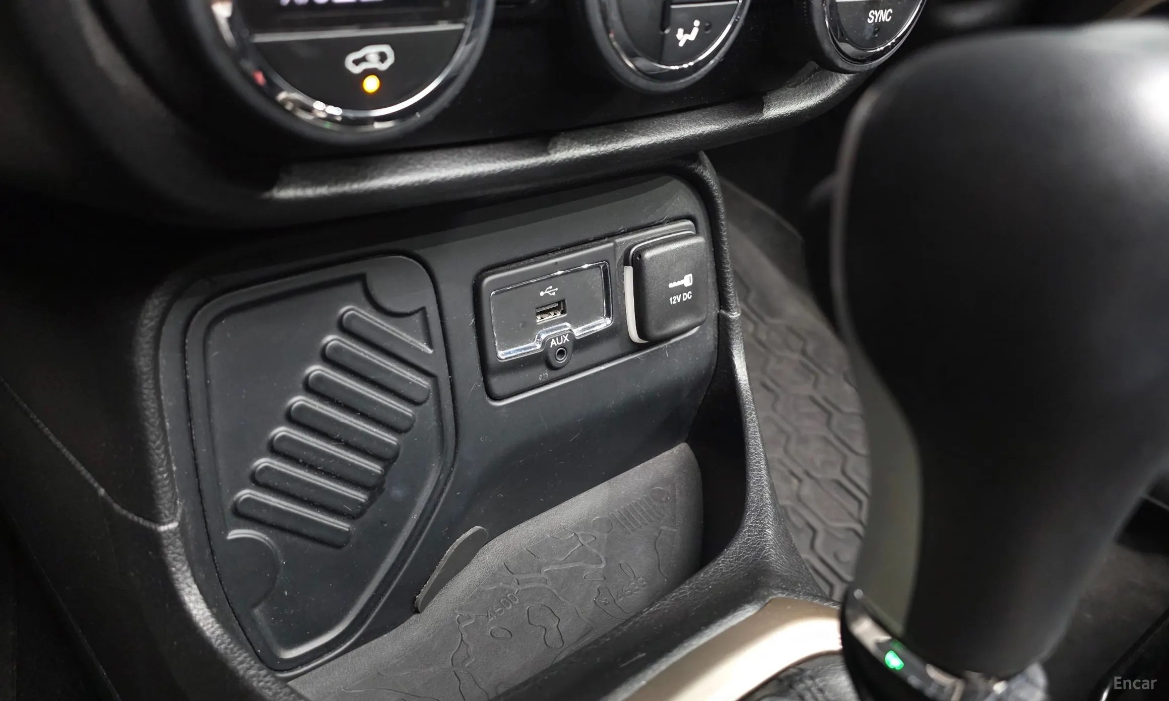 Jeep Renegade превью 19