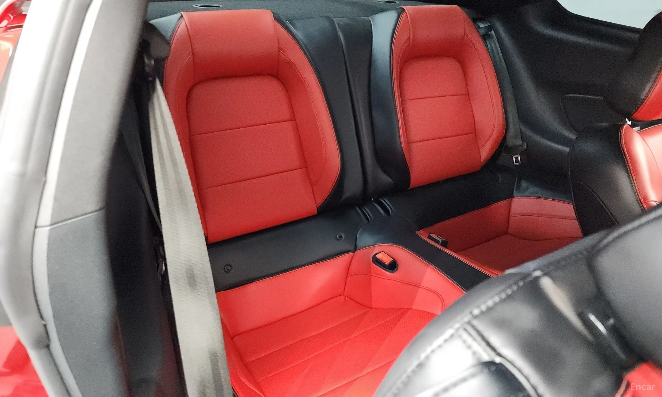Ford Mustang превью 14