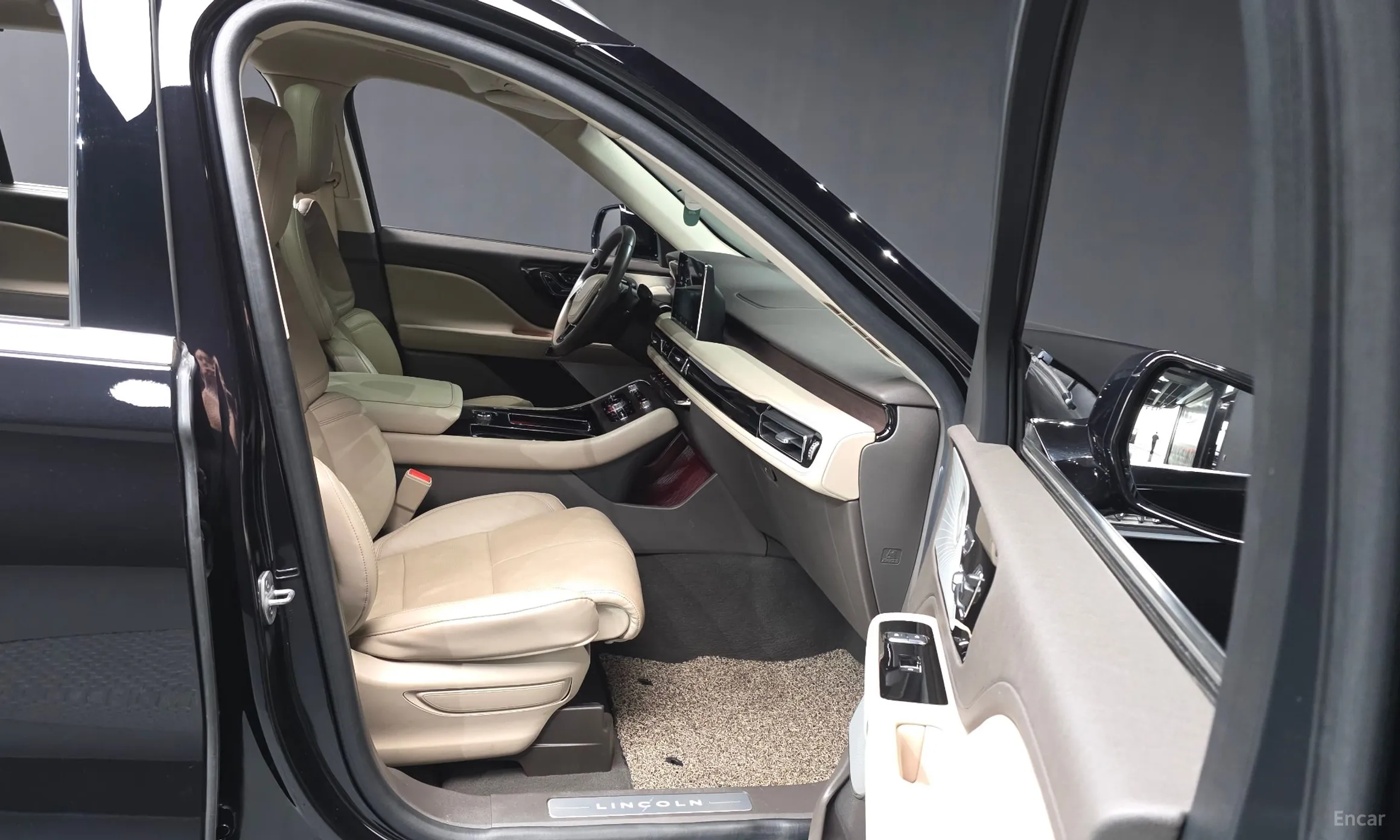 Lincoln Aviator 2nd Generation превью 11