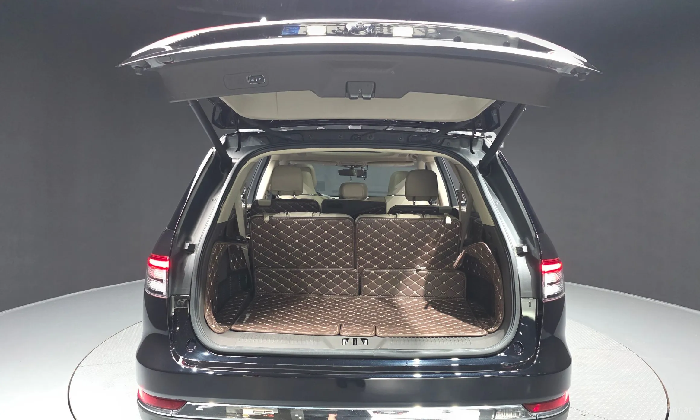 Lincoln Aviator 2nd Generation превью 20