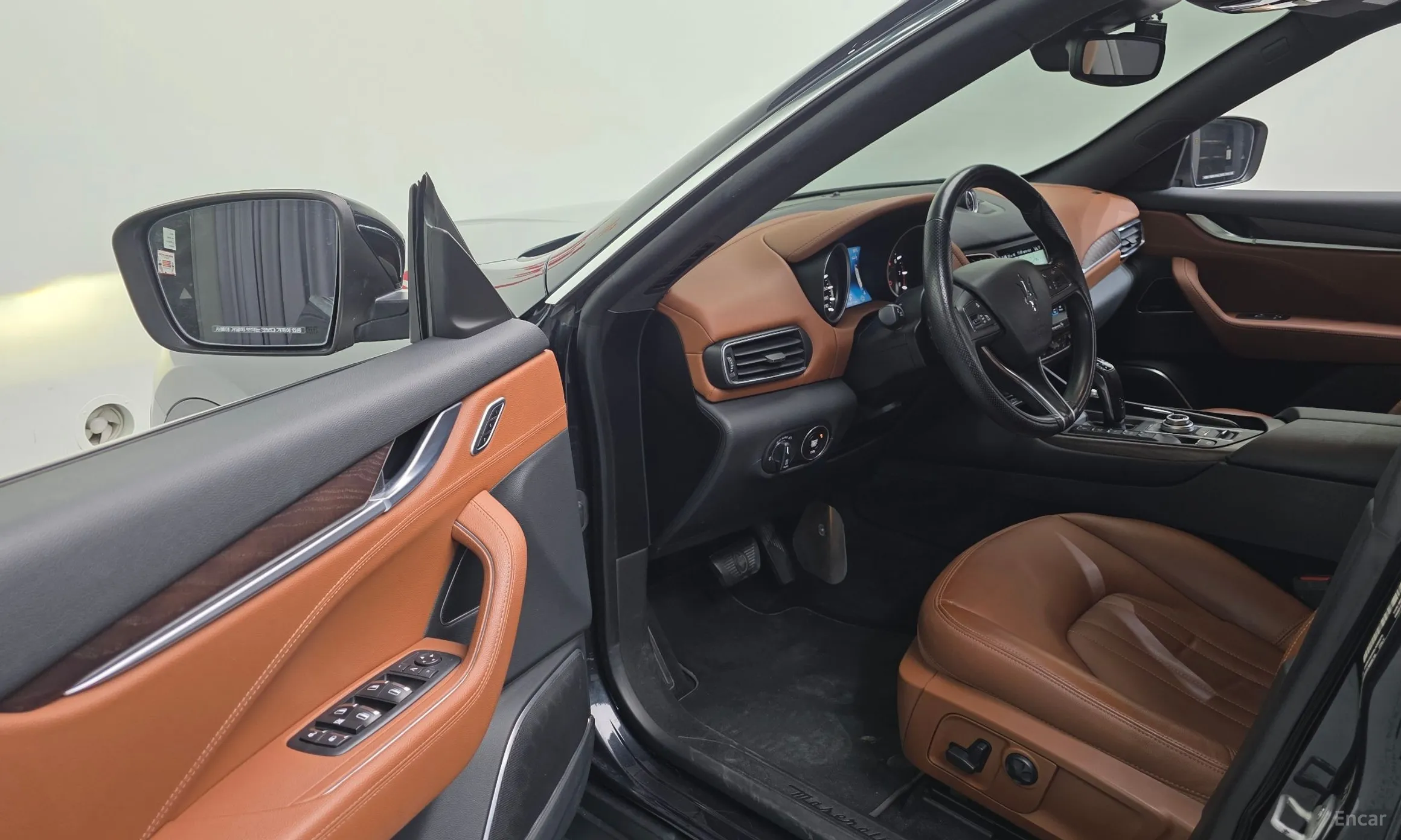 Maserati Levante превью 11