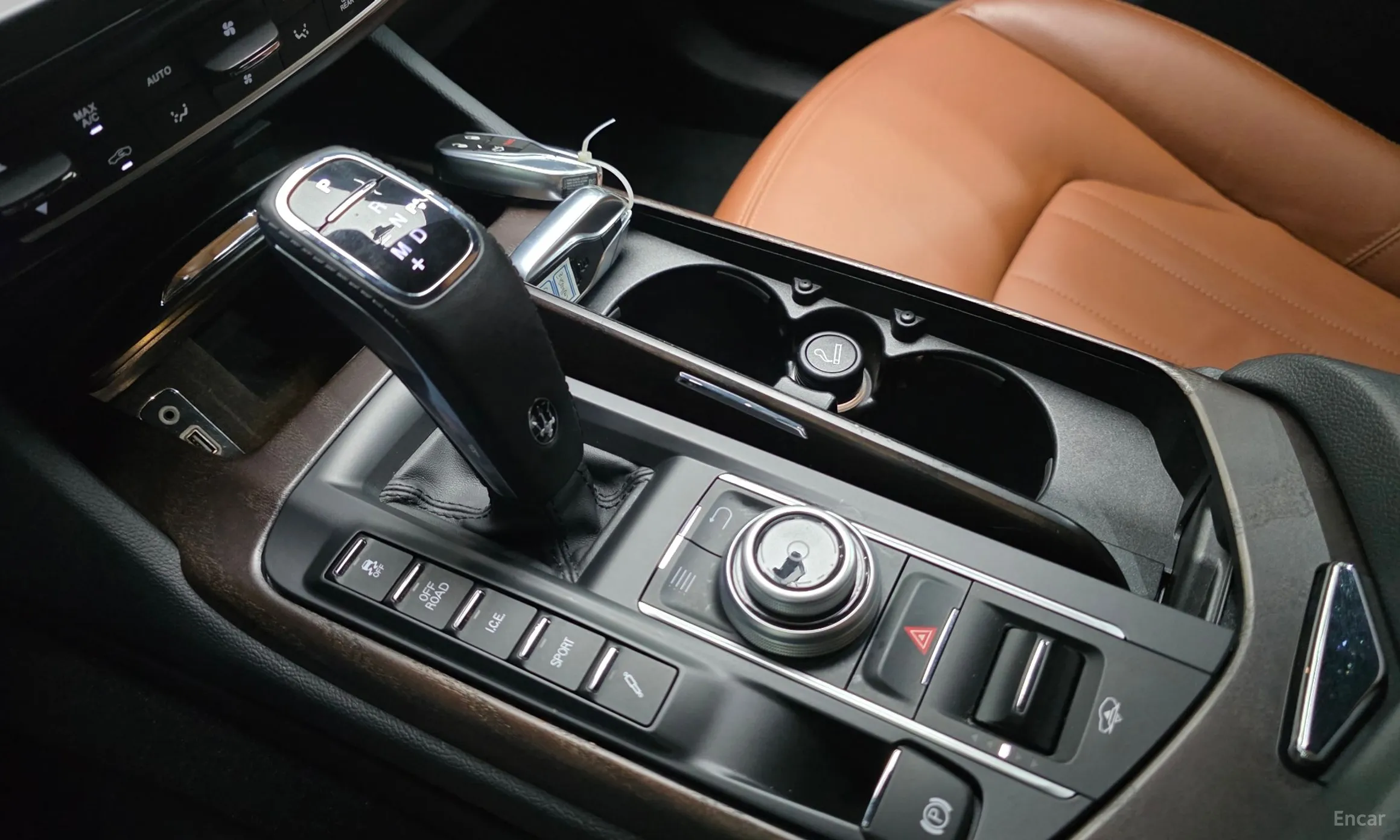 Maserati Levante превью 9