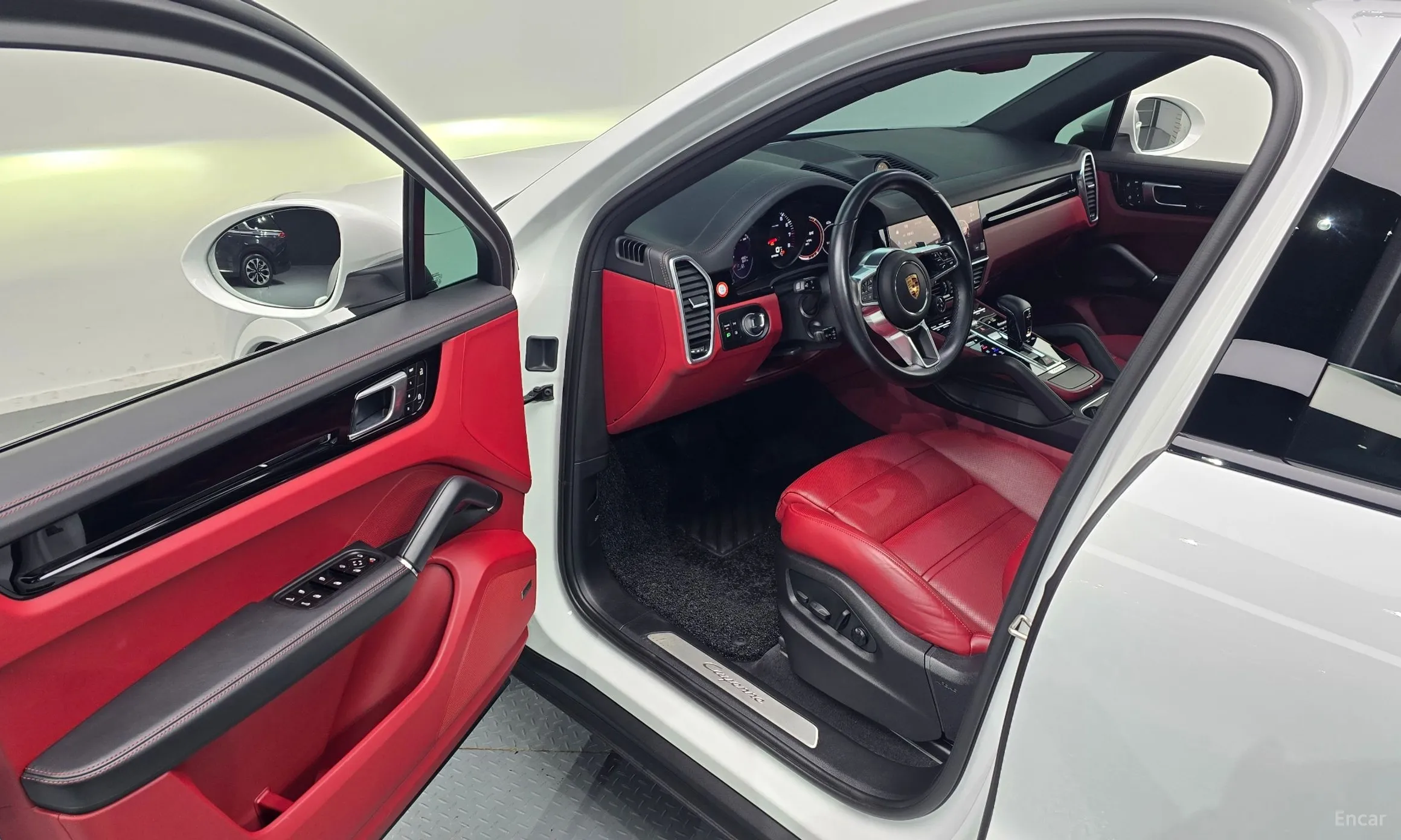 Porsche Cayenne (PO536) превью 11
