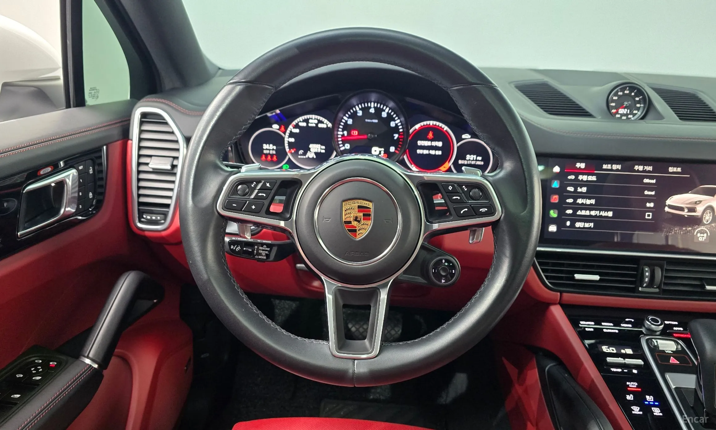 Porsche Cayenne (PO536) превью 13