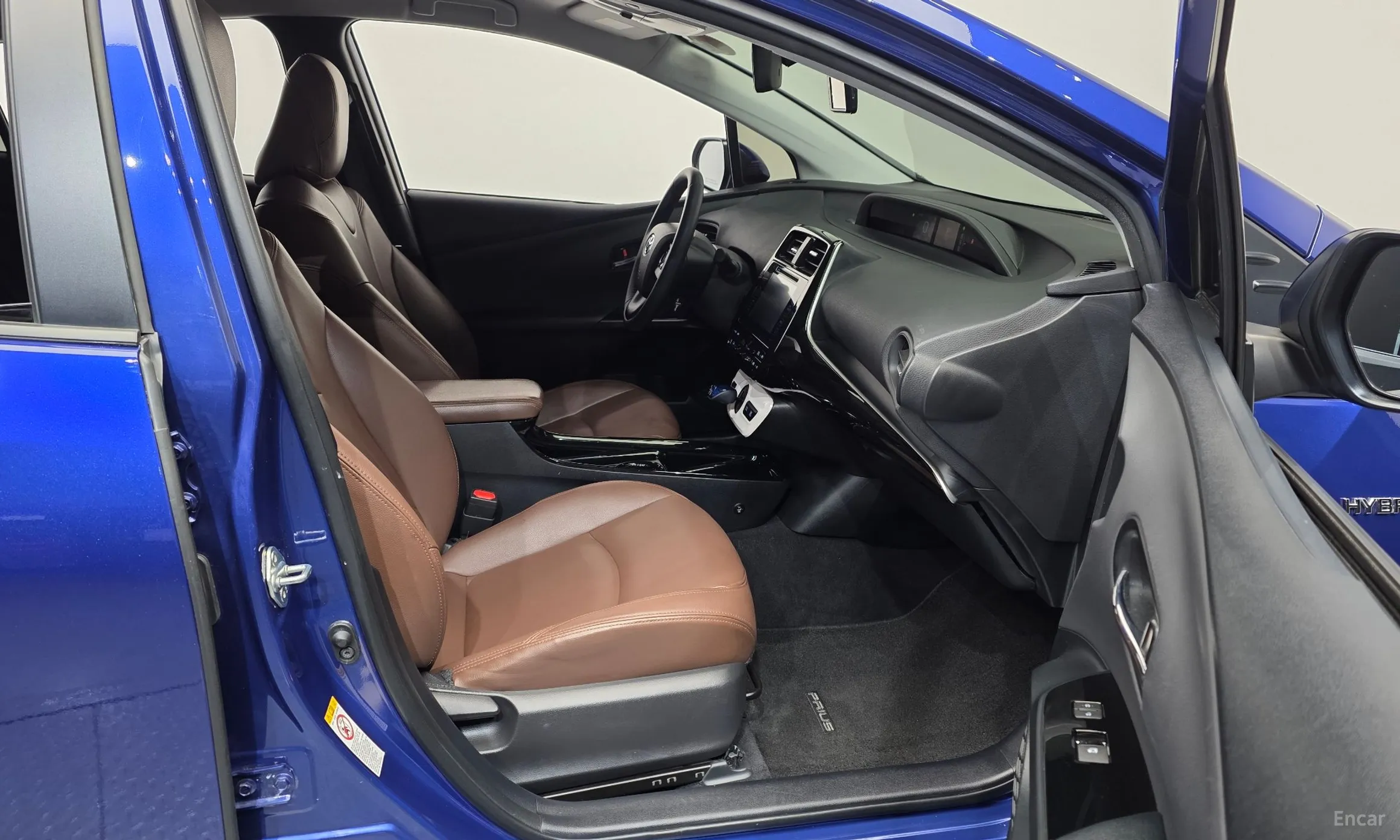 Toyota Prius 4th Generation превью 11