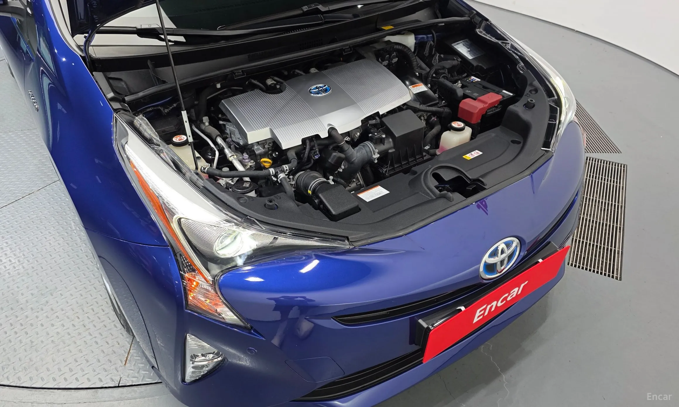 Toyota Prius 4th Generation превью 6