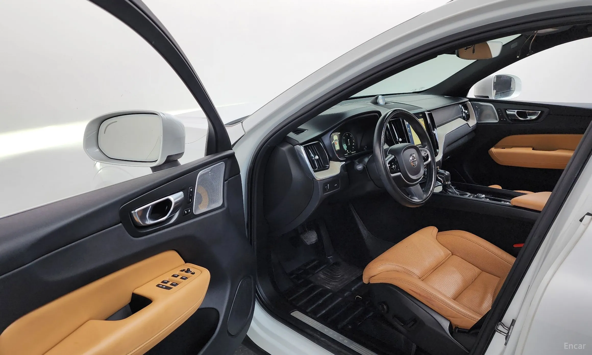 Volvo XC60 Gen 2 превью 10