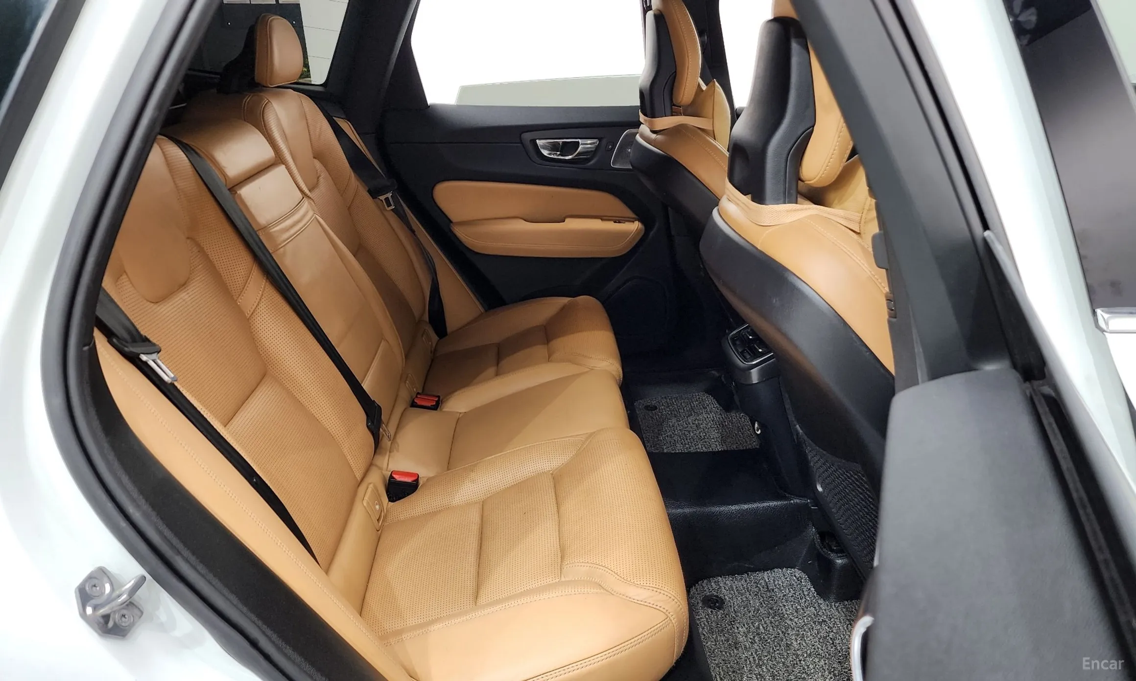 Volvo XC60 Gen 2 превью 12