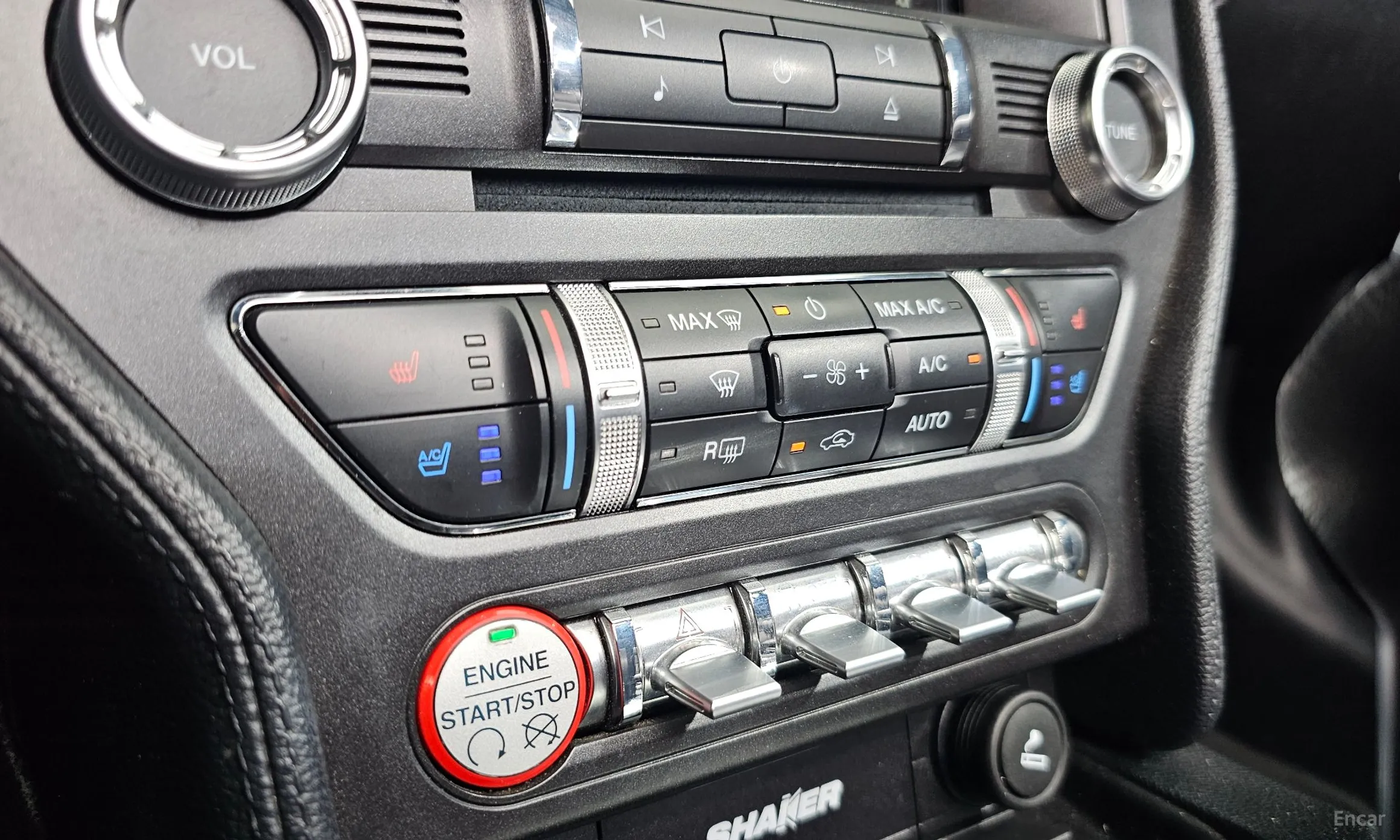 Ford Mustang превью 18
