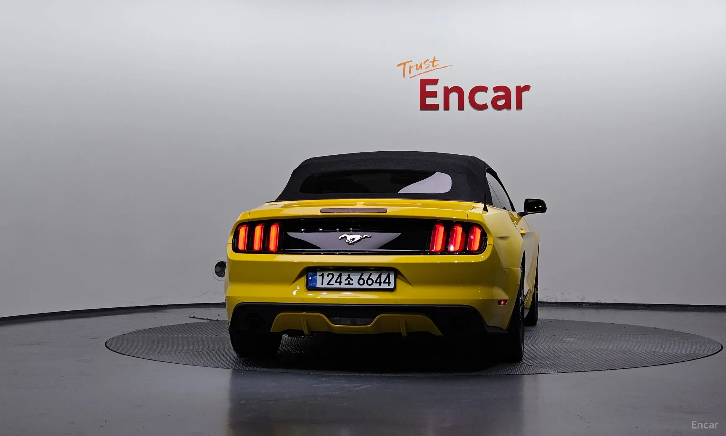 Ford Mustang превью 4