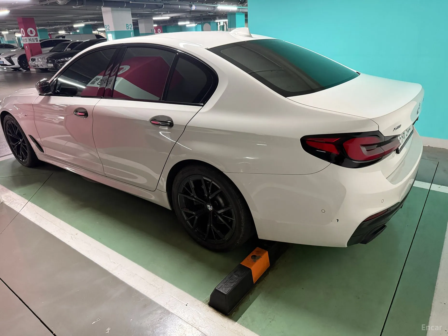 BMW 5 Series (G30) превью 4