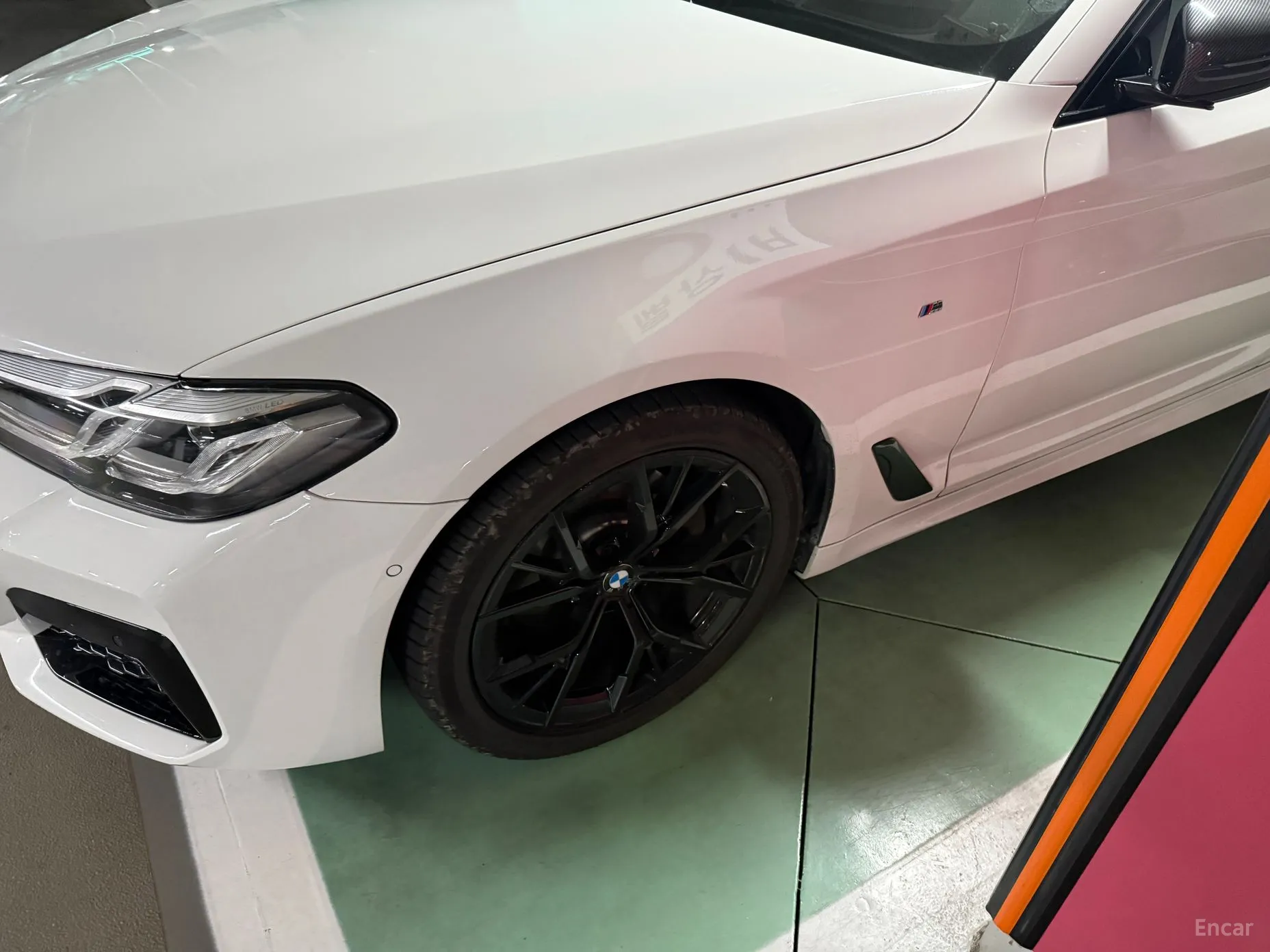 BMW 5 Series (G30) превью 5