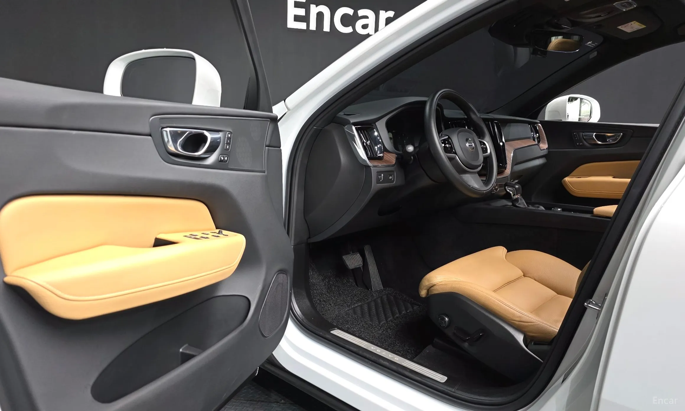 Volvo XC60 Gen 2 превью 10