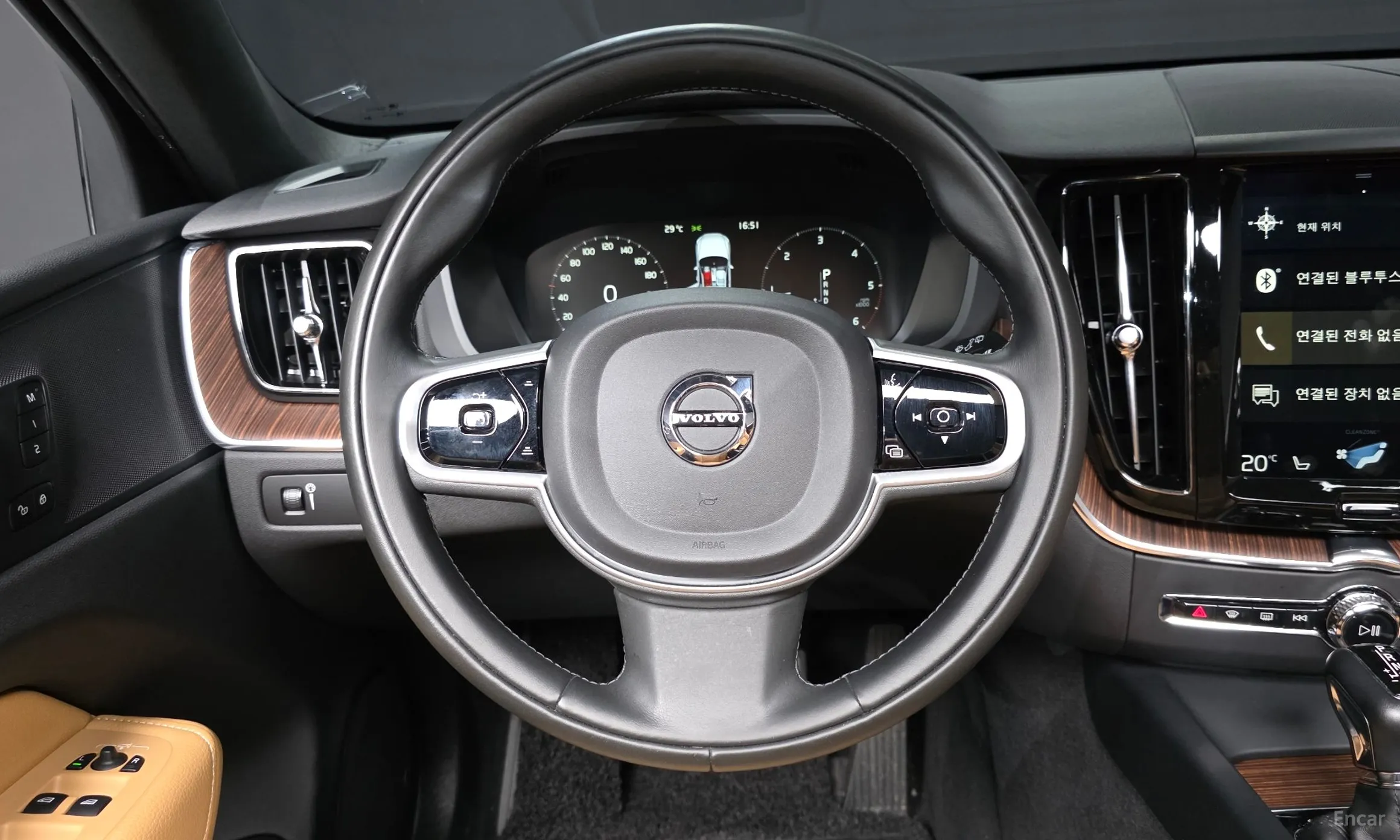 Volvo XC60 Gen 2 превью 13
