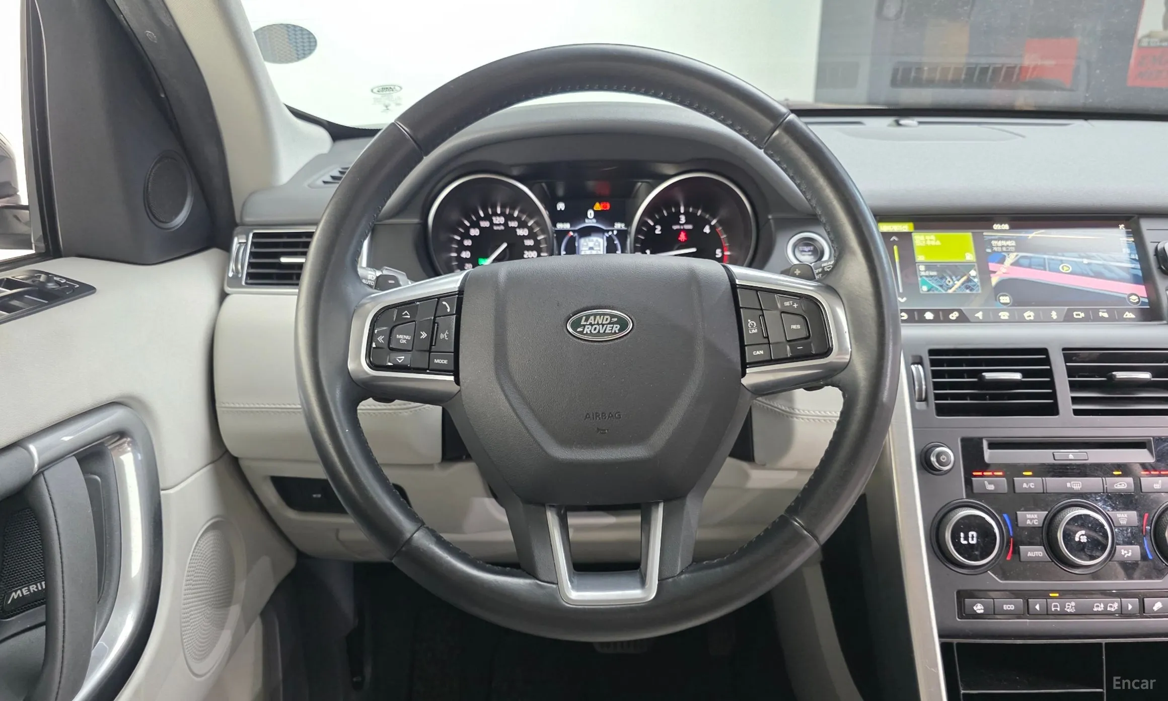 Land Rover Discovery Sports превью 13