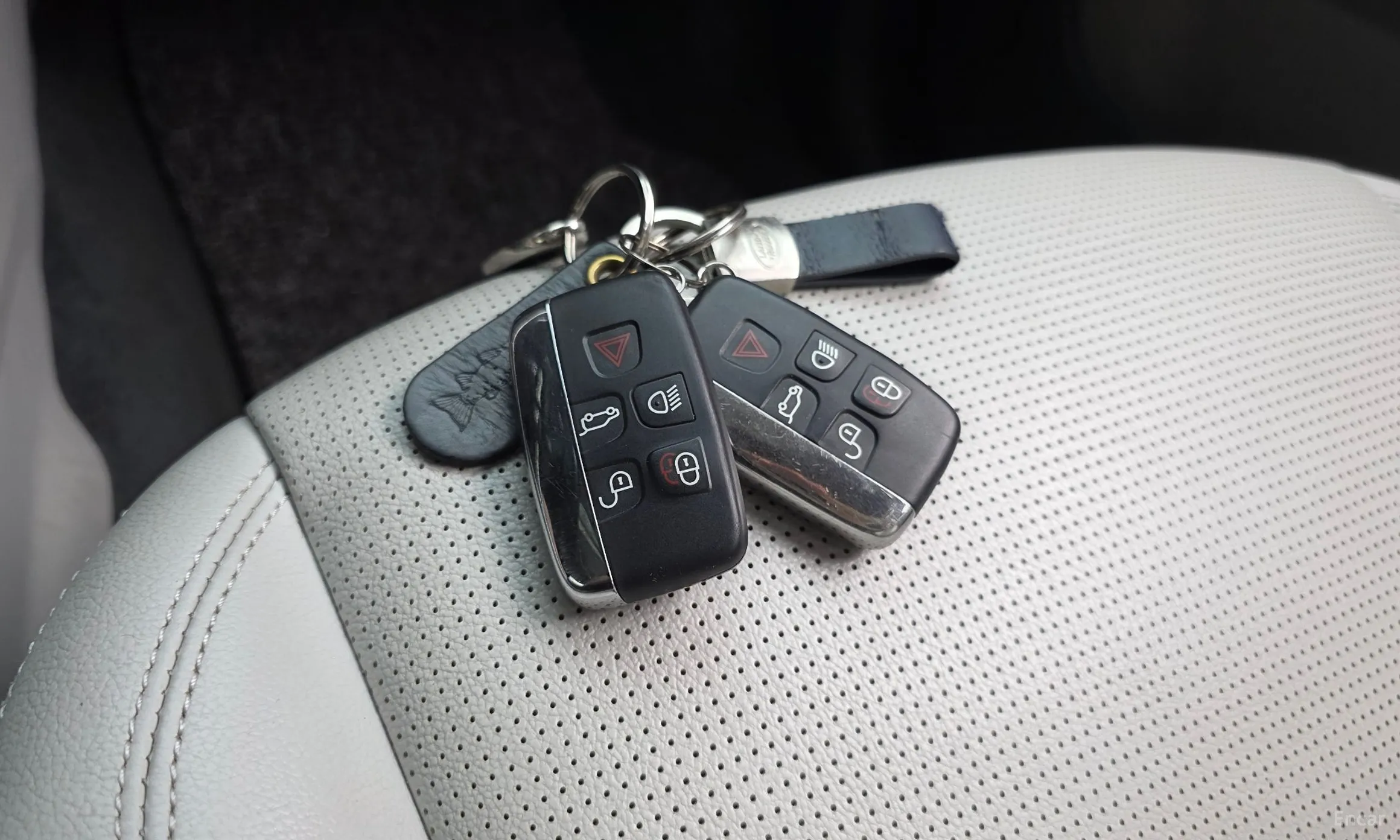 Land Rover Discovery Sports превью 17