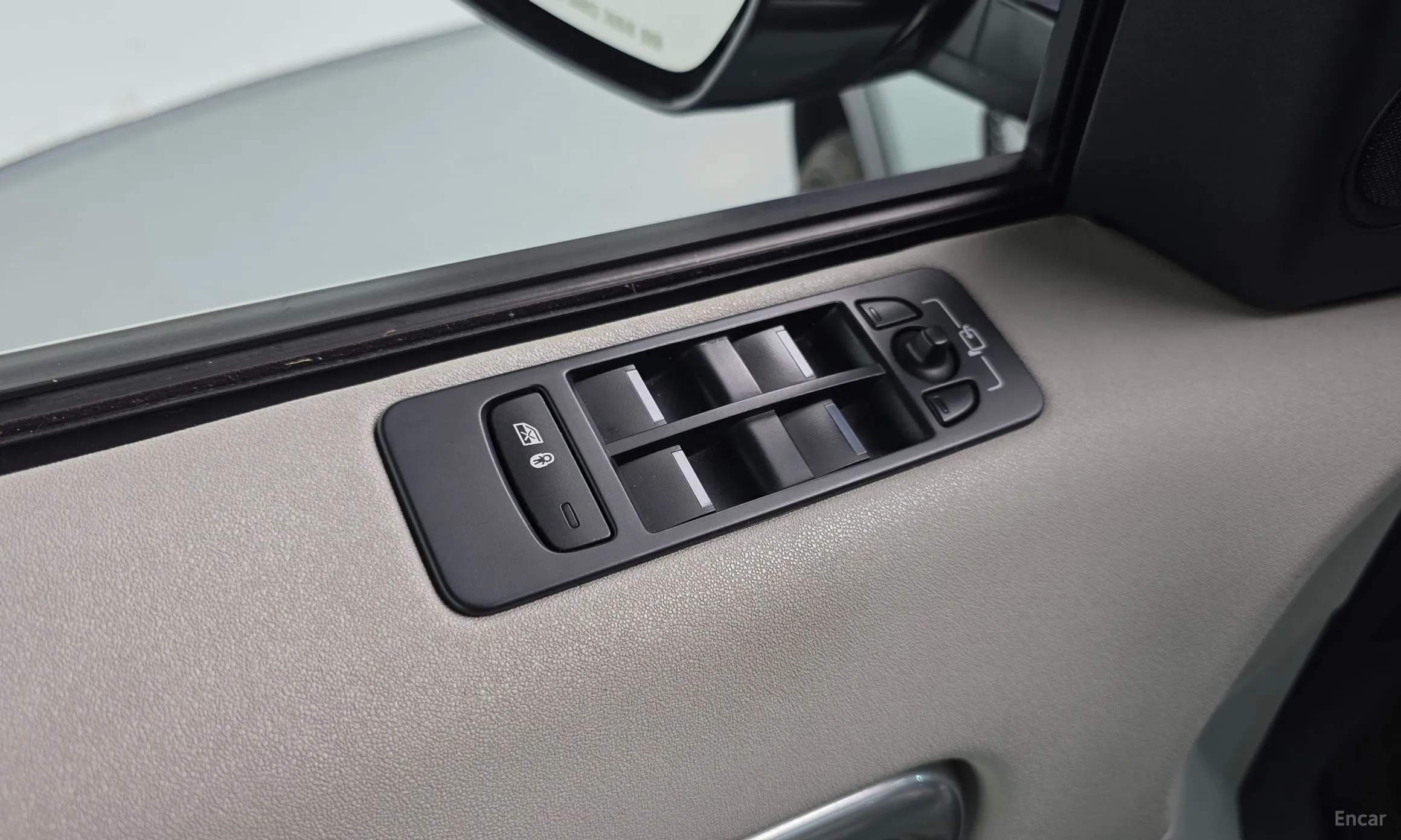 Land Rover Discovery Sports превью 19