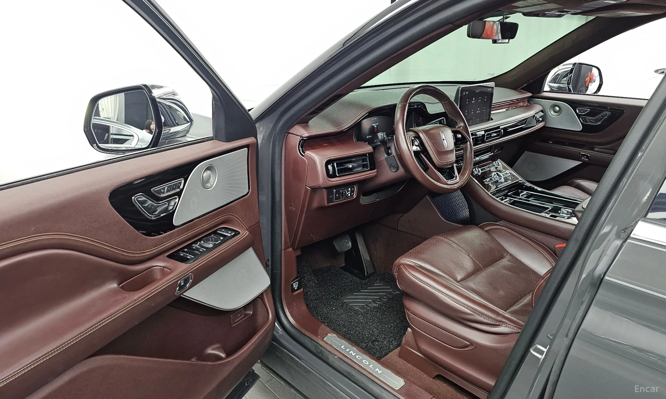 Lincoln Aviator 2nd Generation превью 10