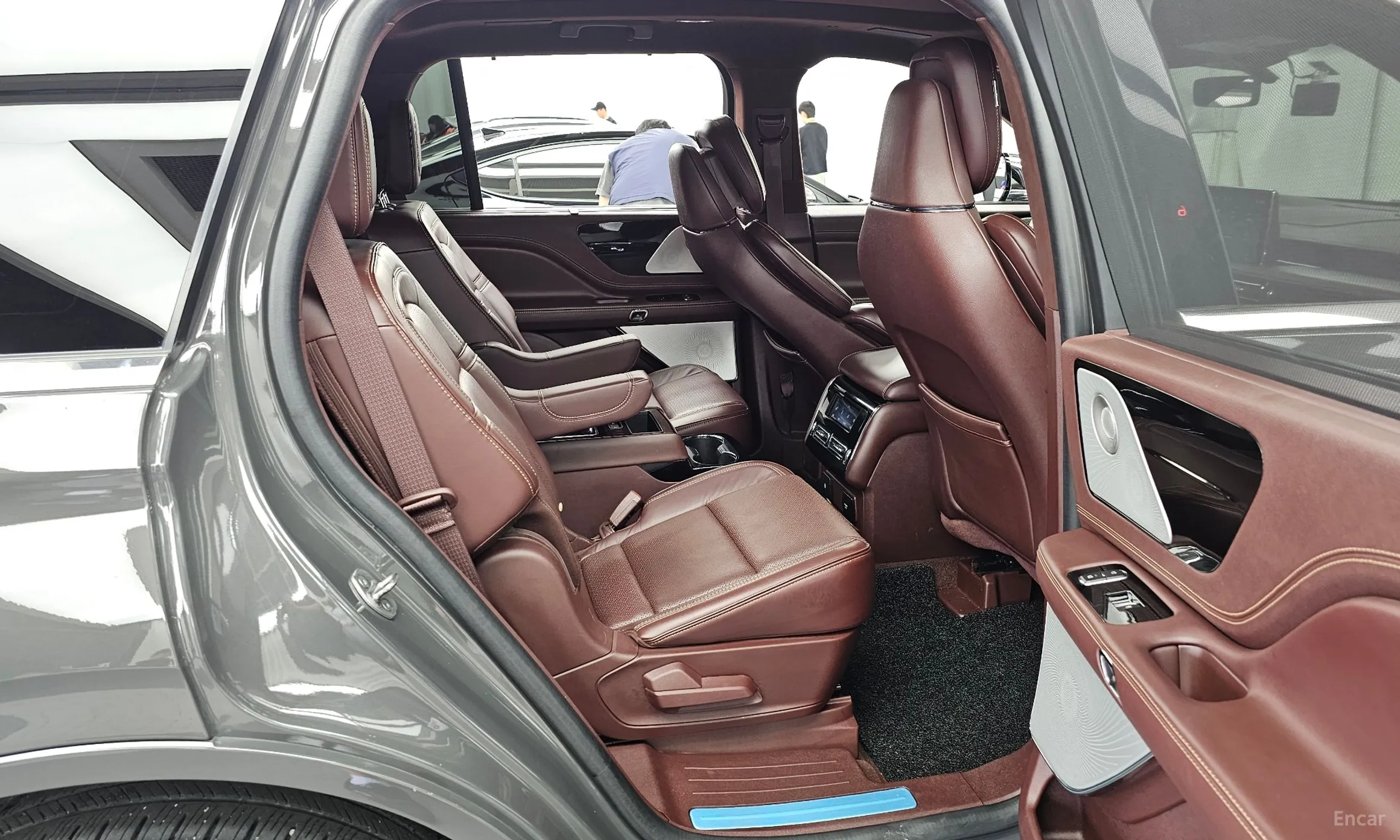 Lincoln Aviator 2nd Generation превью 12