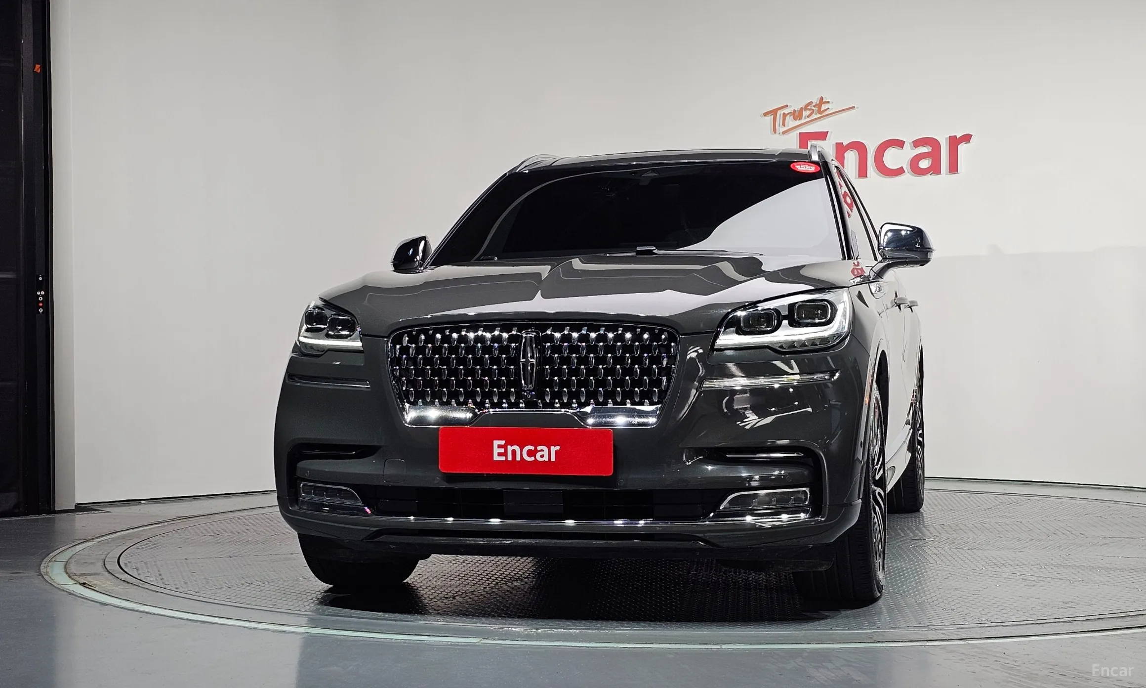 Lincoln Aviator 2nd Generation превью 3