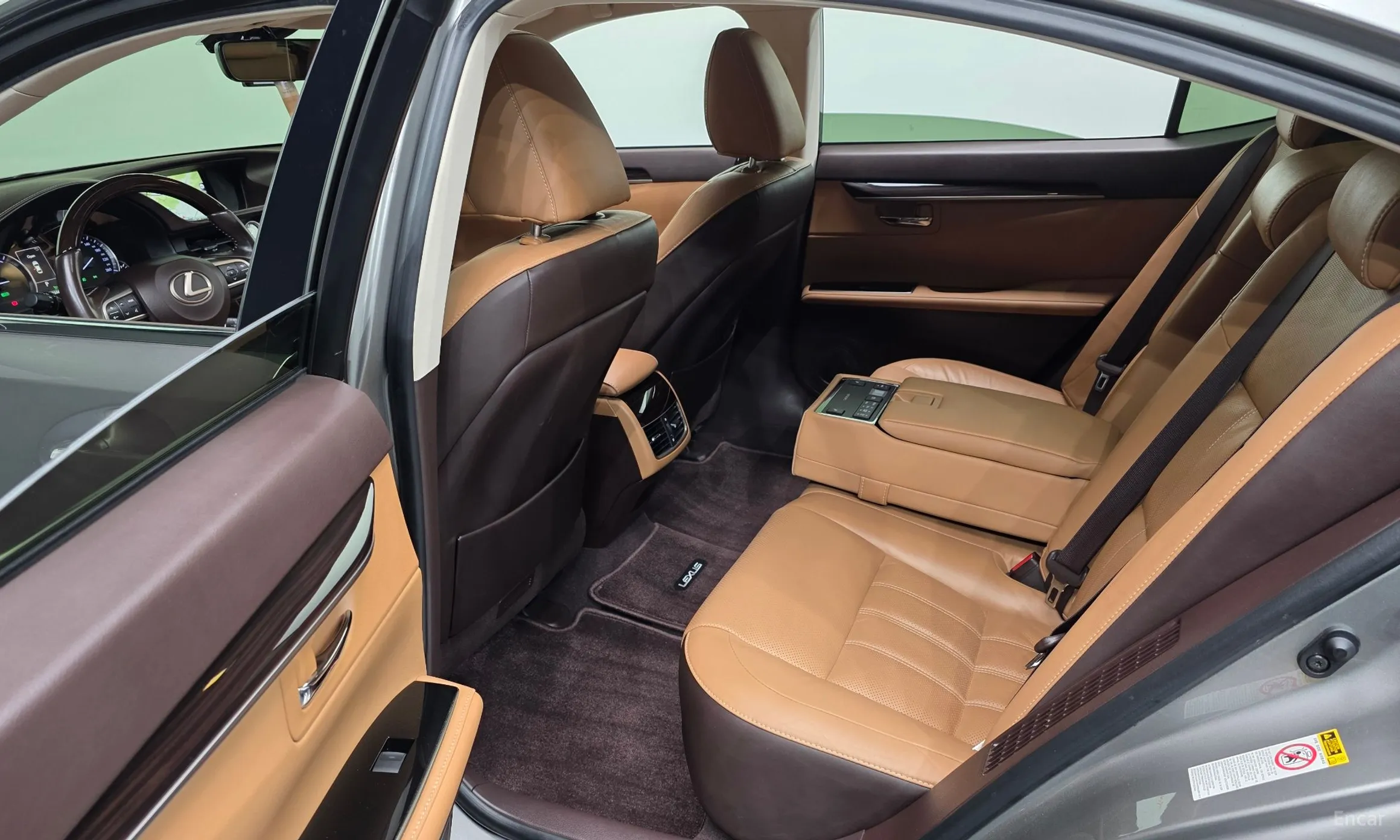 Lexus New ES300h превью 12