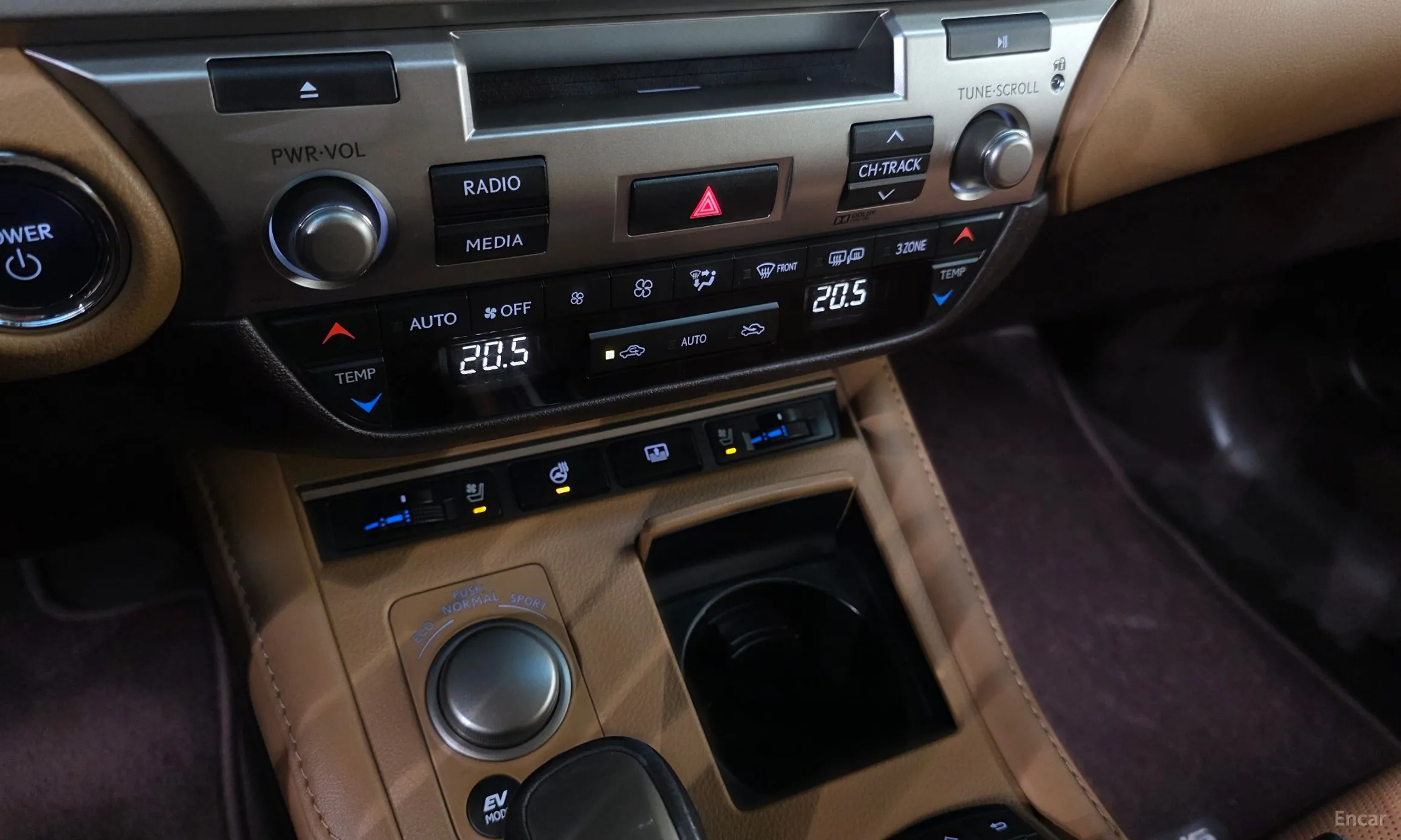 Lexus New ES300h превью 16
