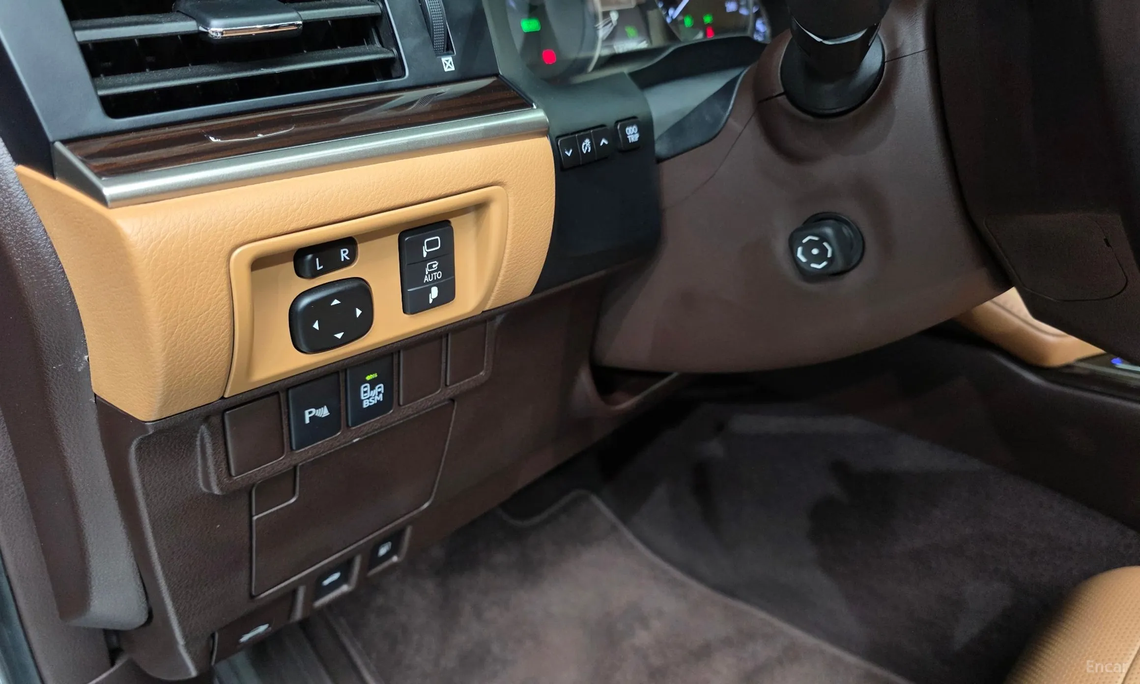 Lexus New ES300h превью 18