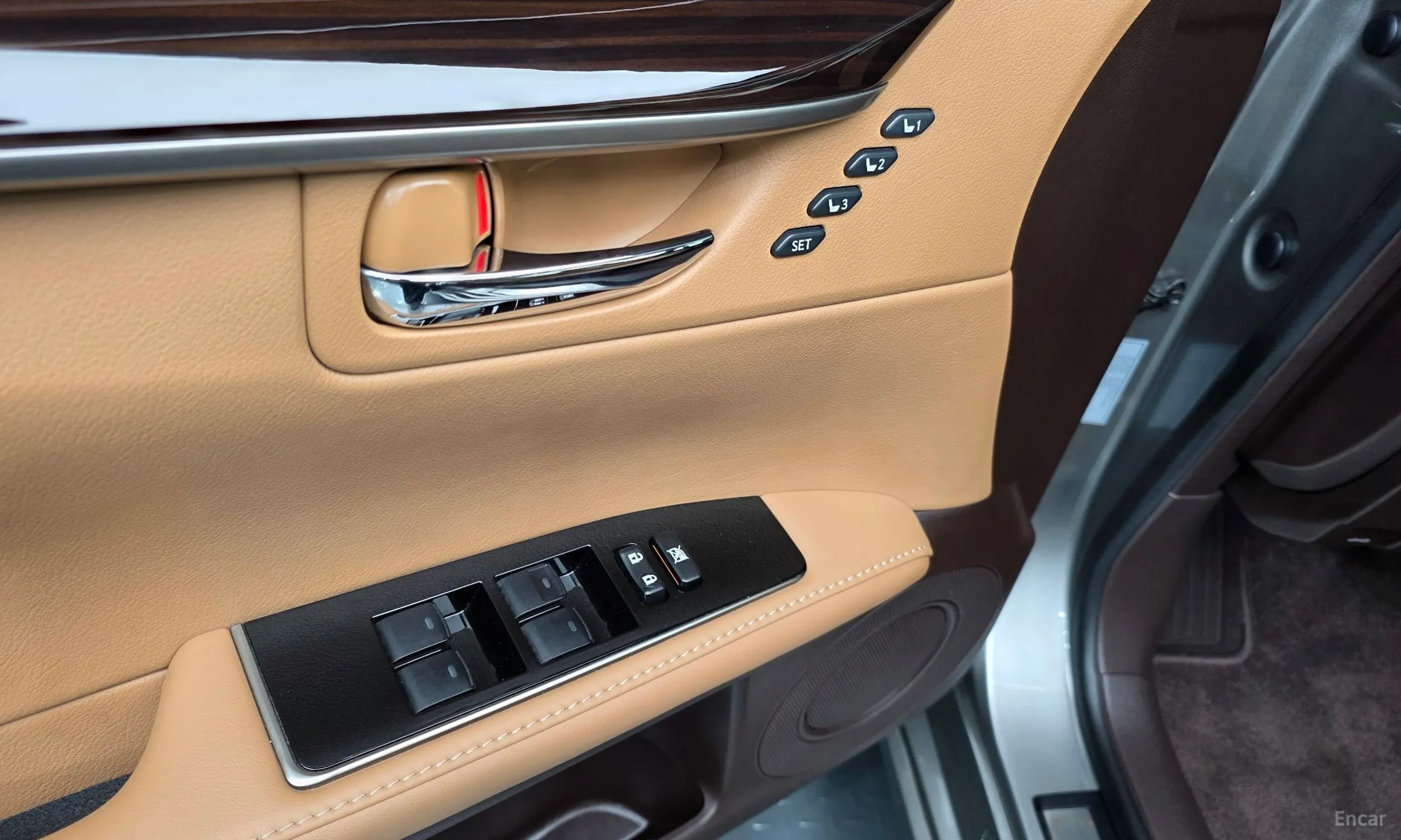 Lexus New ES300h превью 20