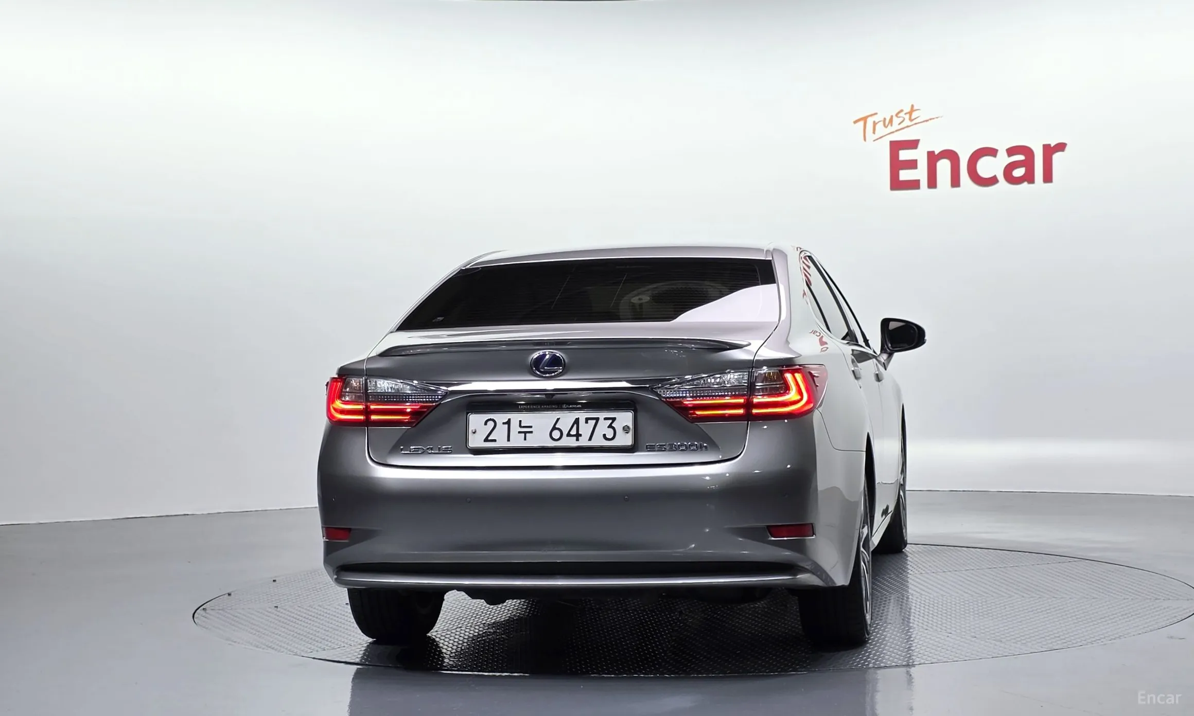 Lexus New ES300h превью 4