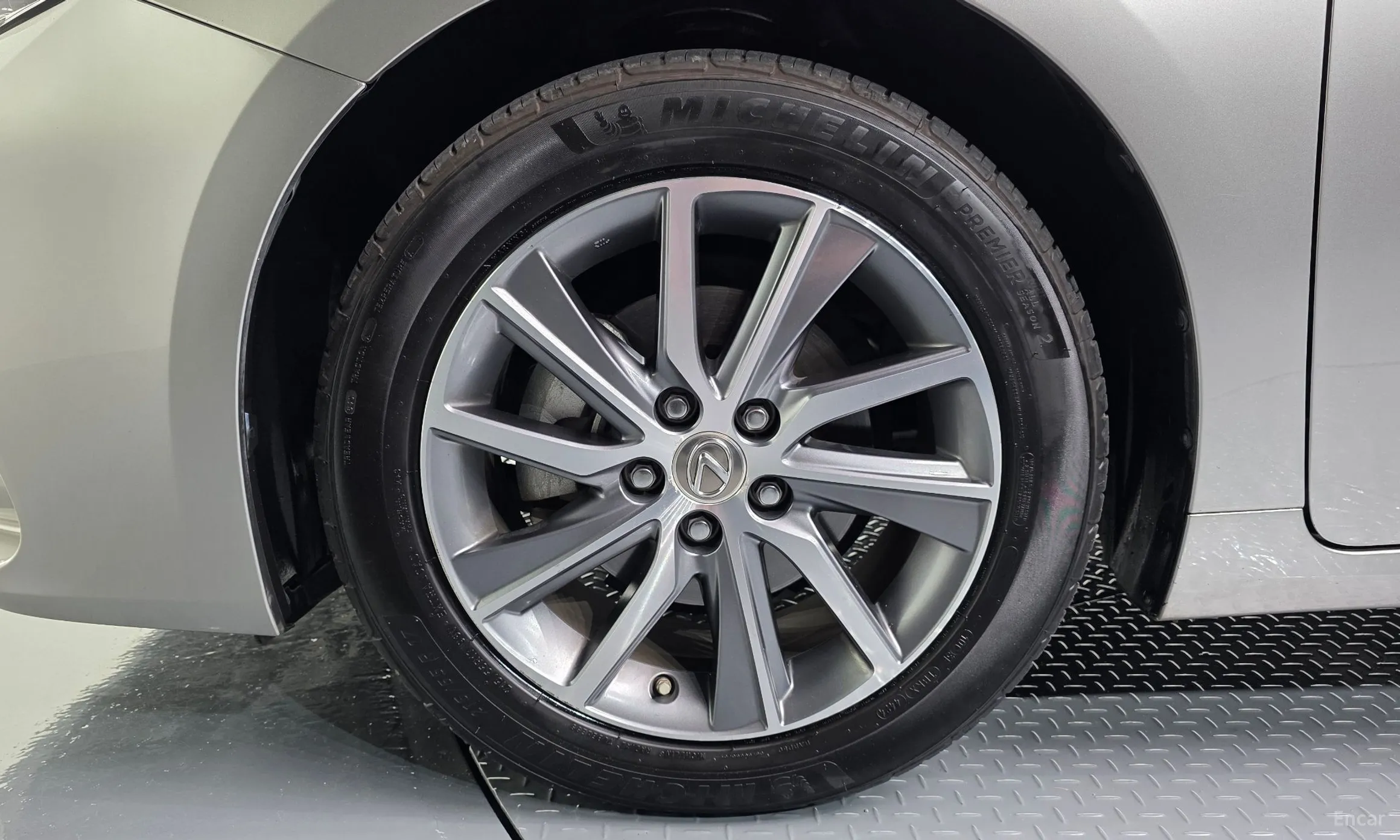 Lexus New ES300h превью 5