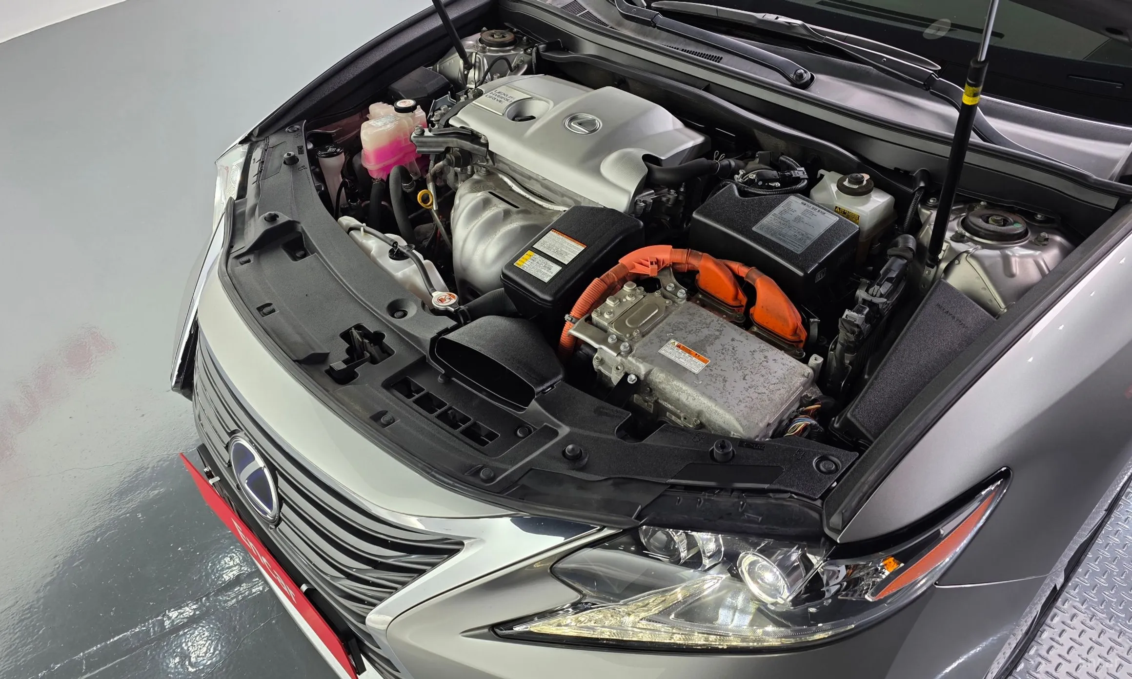 Lexus New ES300h превью 6