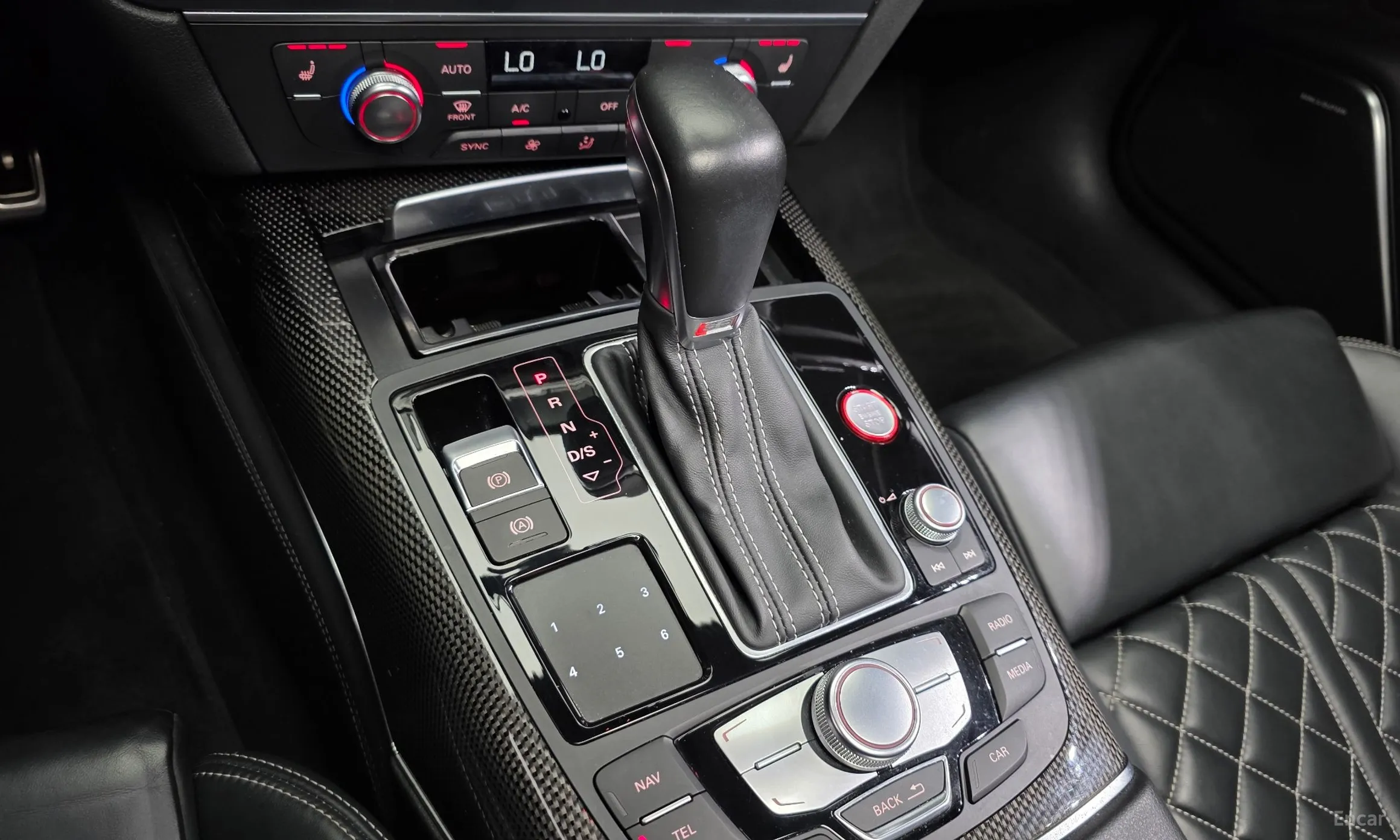 Audi S6 превью 9