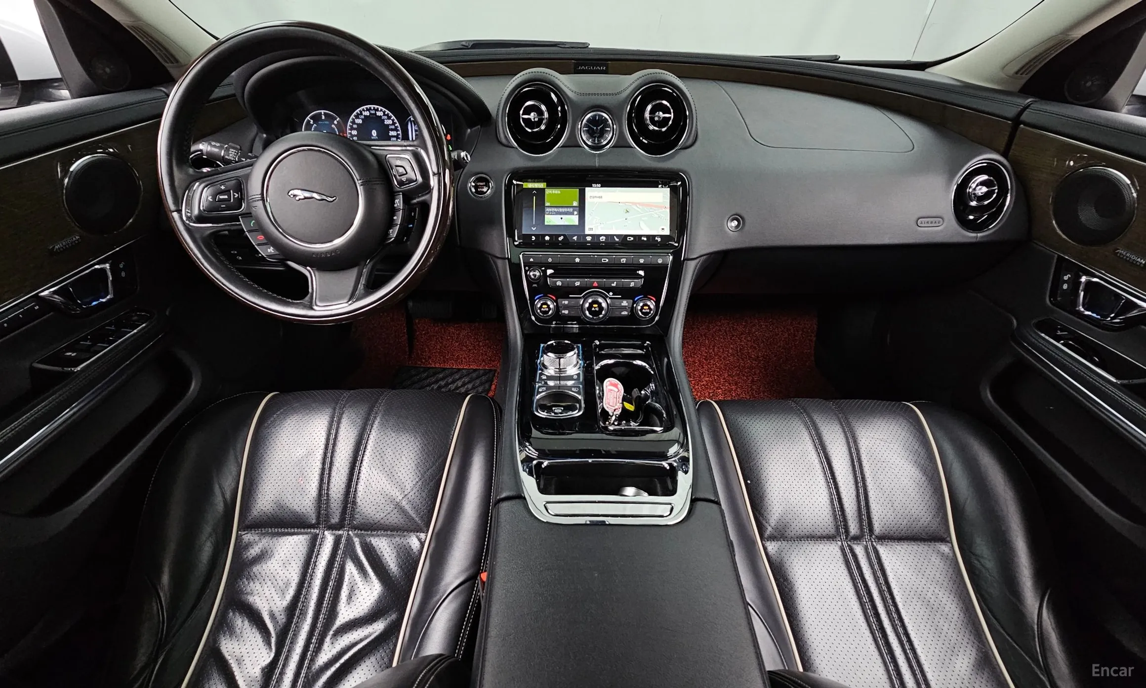 Jaguar All New XJ превью 7