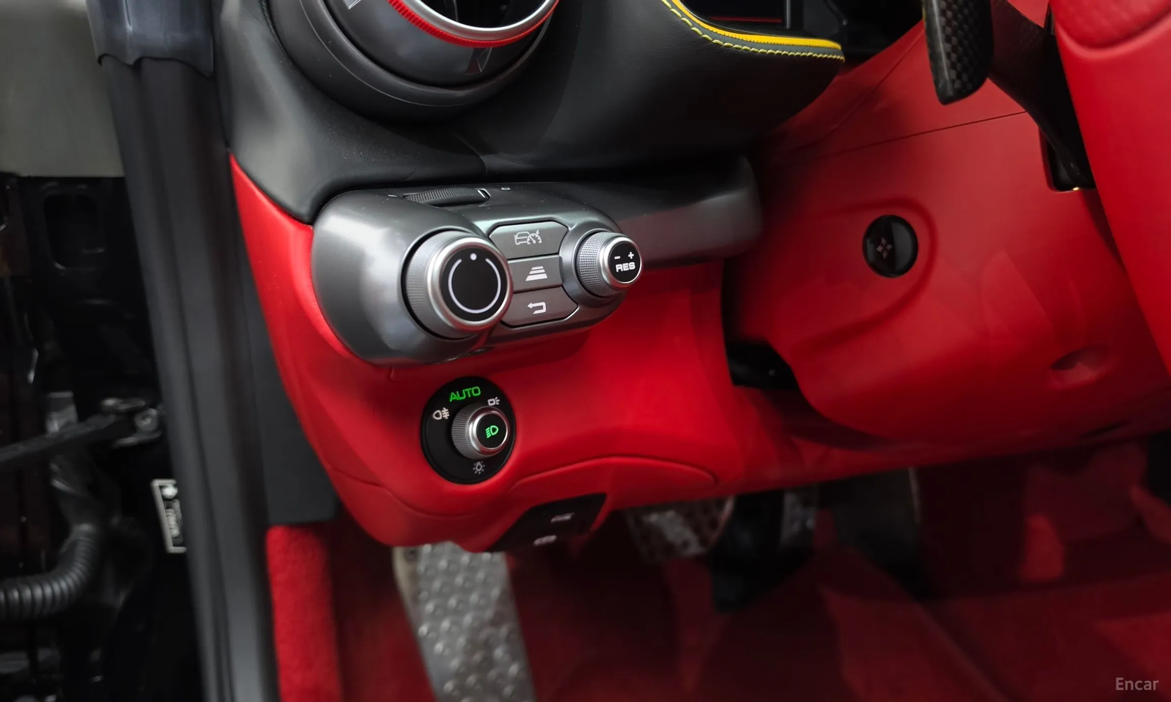 Ferrari 812 Superfast превью 14