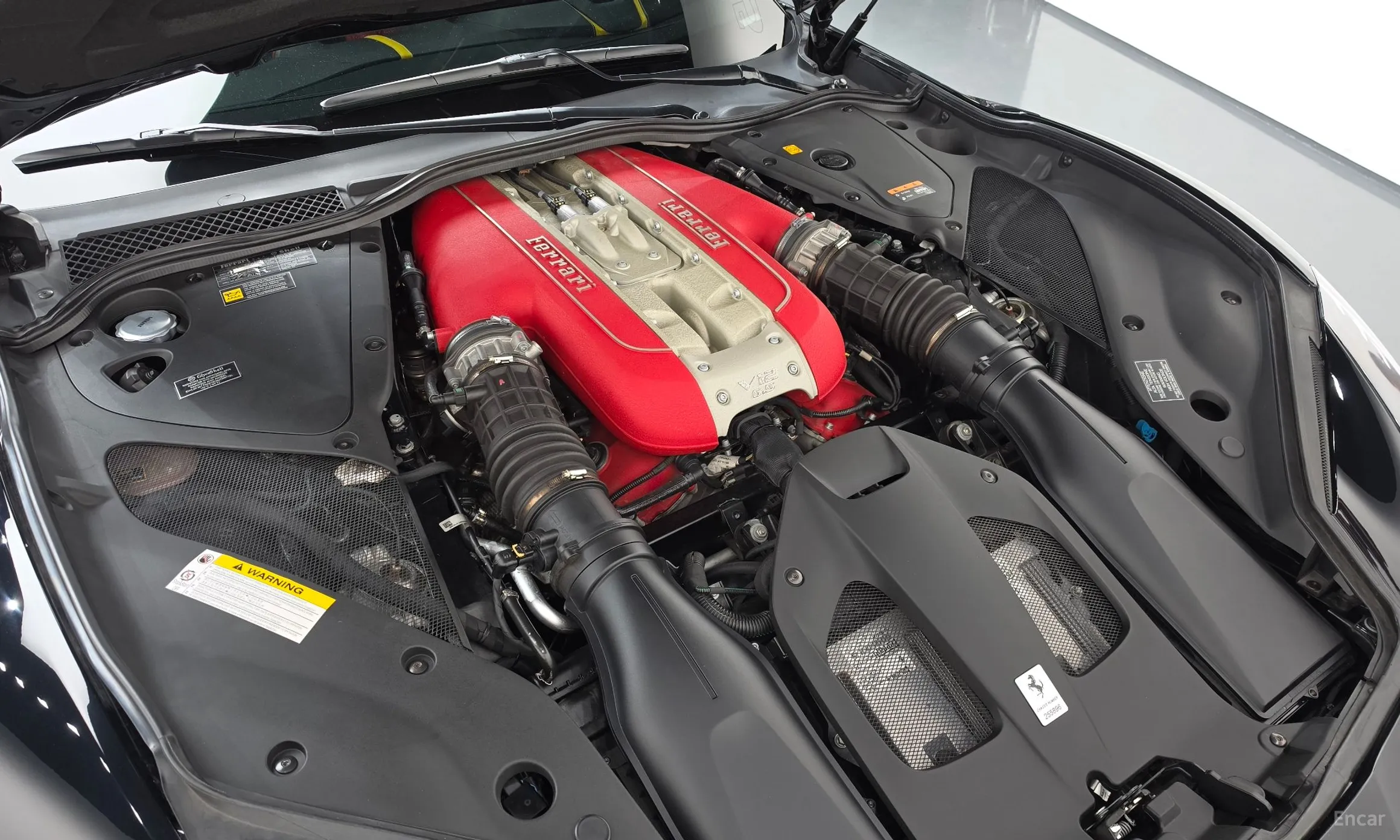 Ferrari 812 Superfast превью 6
